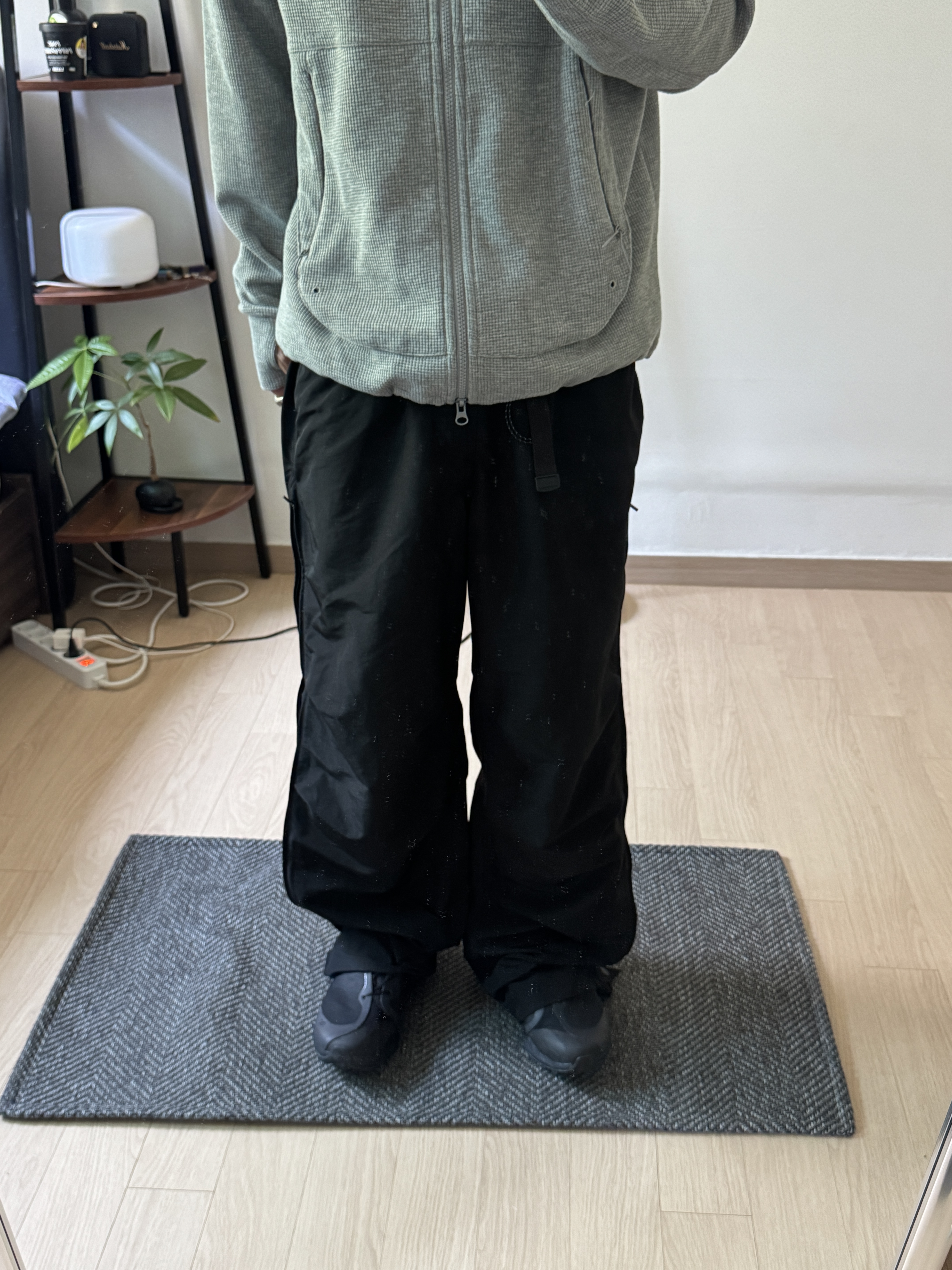 Sansan Gear Circuit Zip-Up Hoodie Melange Grey, On Running x Post Archive Faction (Paf) Cloudventure Peak All Black 착용 스타일 - 3