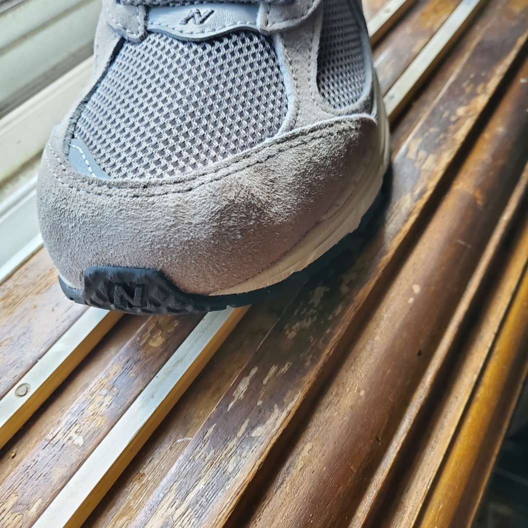 New Balance 2002R Grey 착용 스타일 - 2