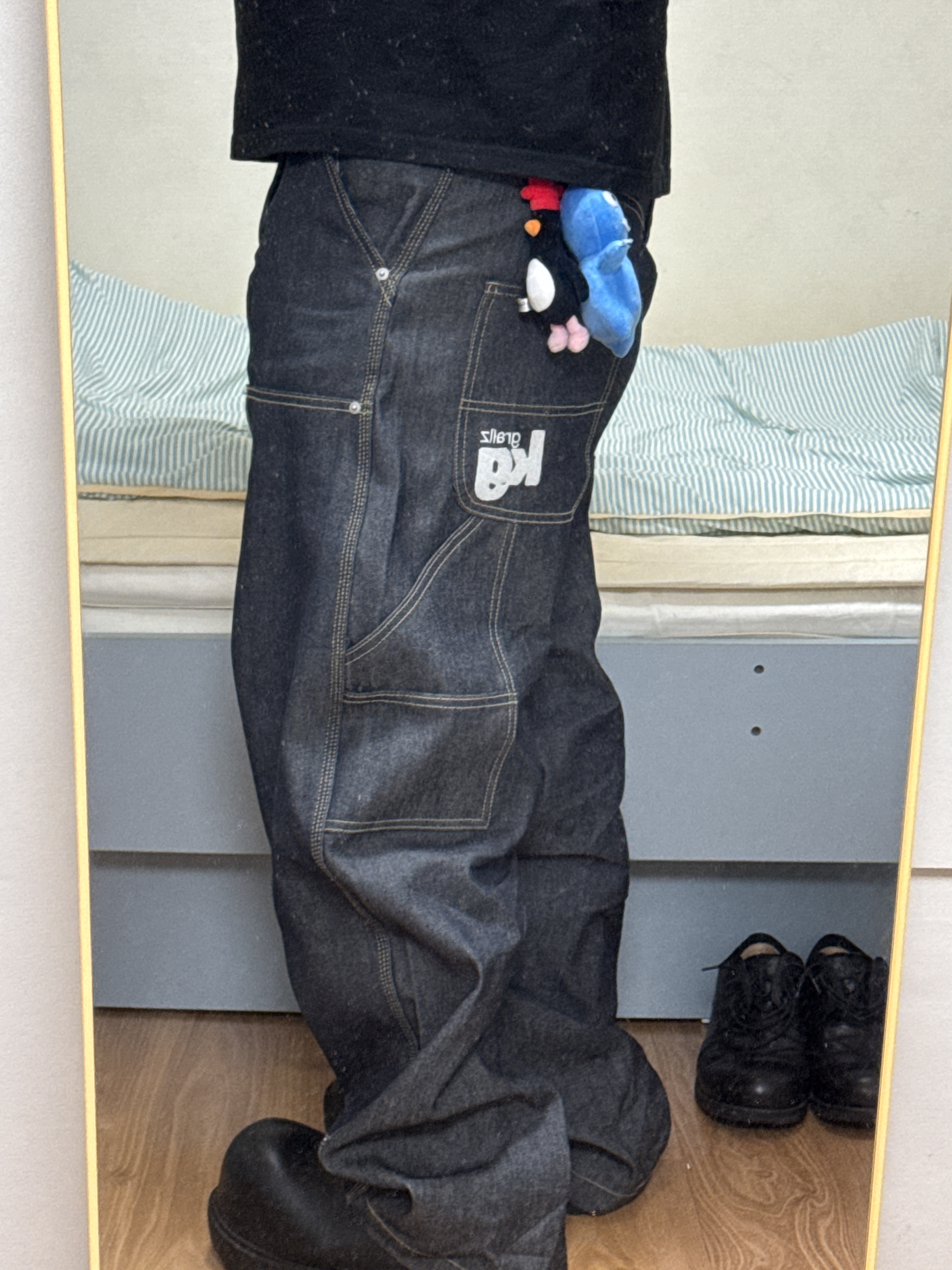 GRAILZ Bleached Plaid Shirts Blue, GRAILZ x KOIN SEOUL Carpenter Raw Denim Pants Indigo 착용 스타일 - 3