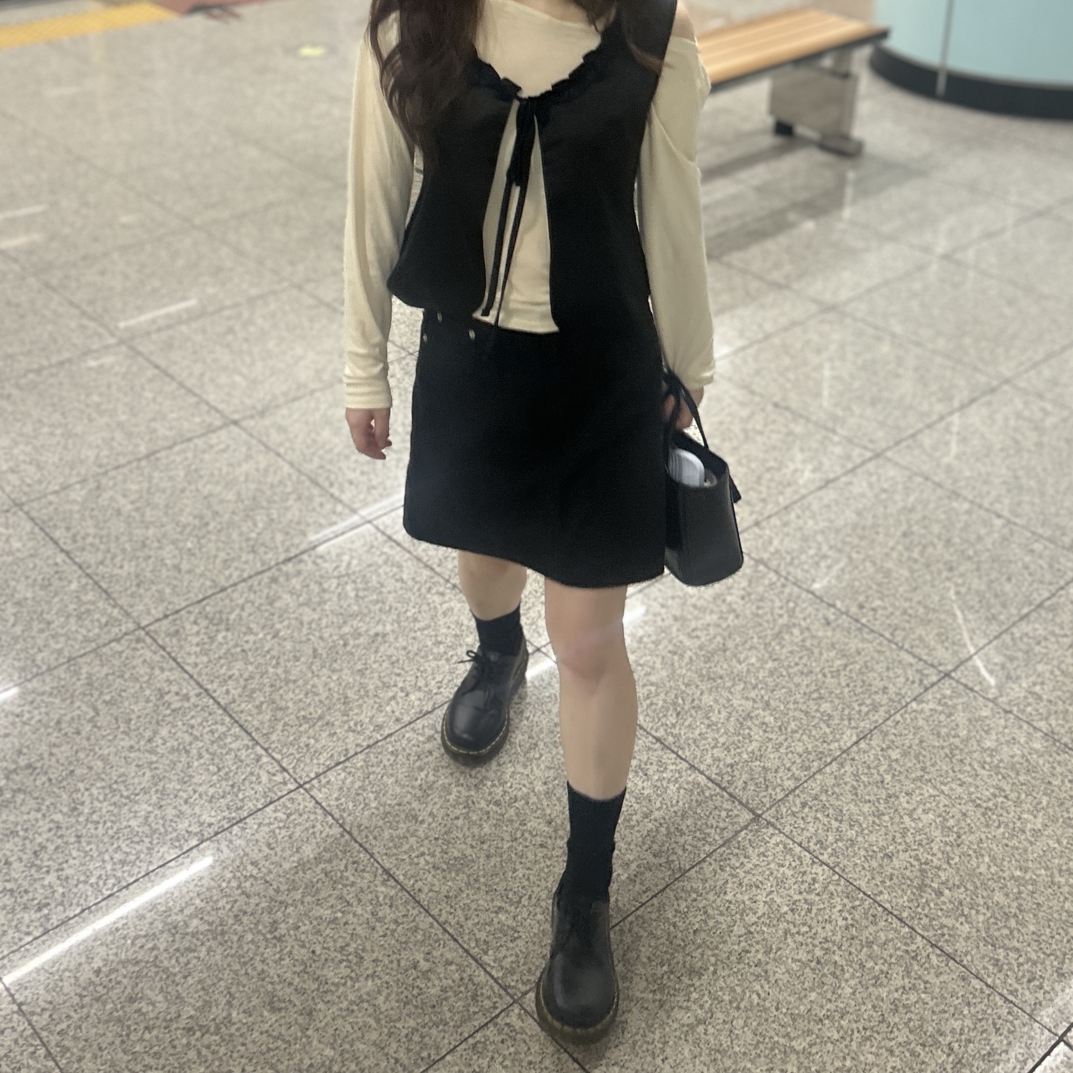 Dr. Martens 1461 Smooth Black 착용 스타일 - 2