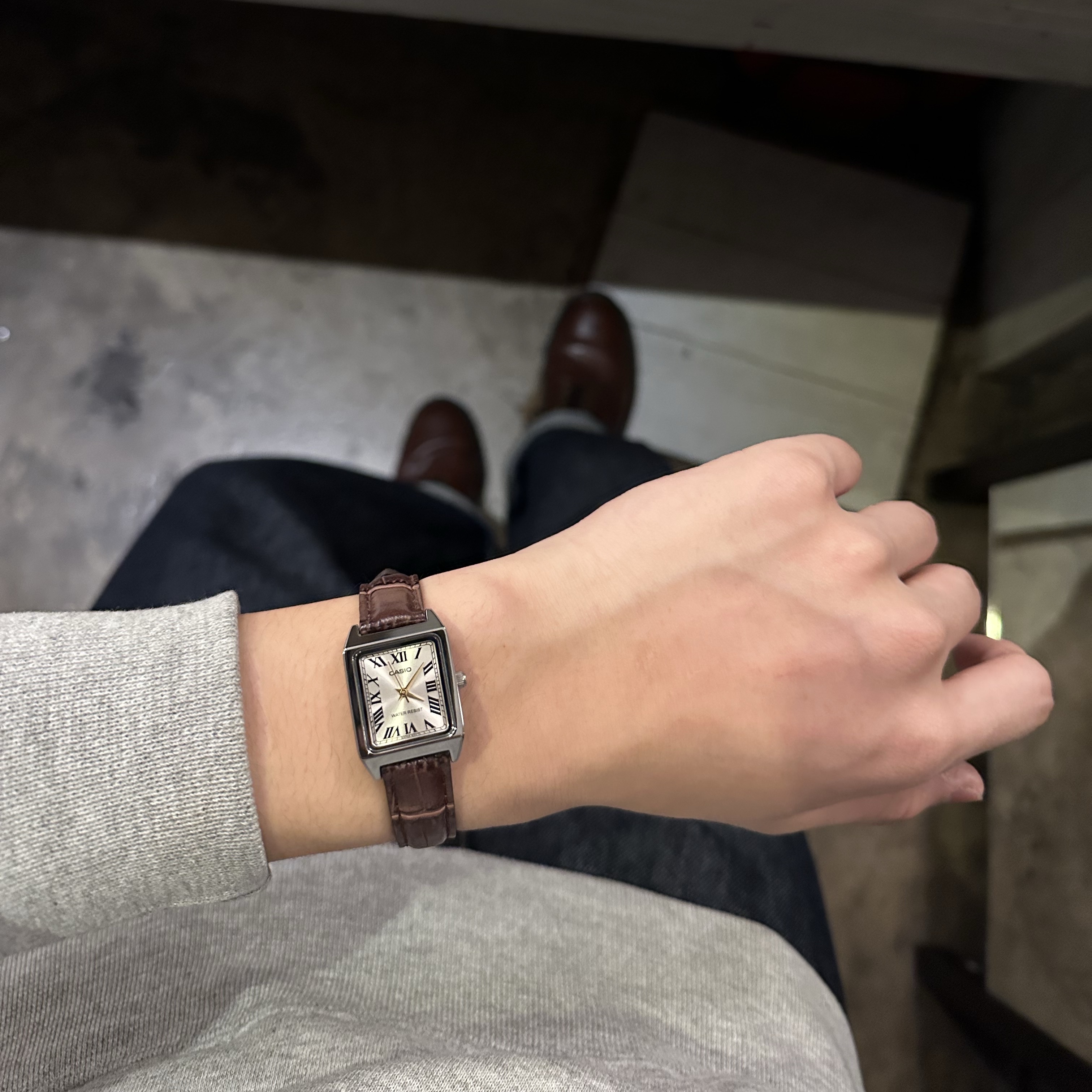 Casio LTP-V007L-9B 착용 스타일