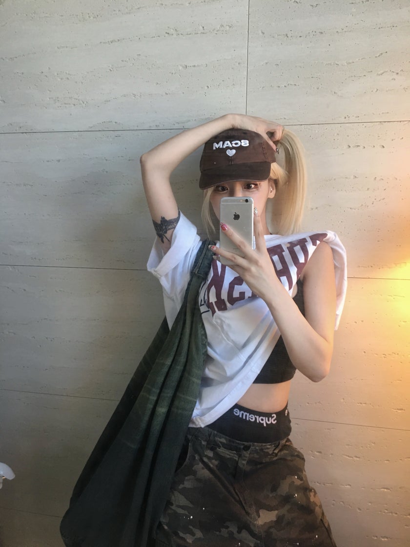 【SCHISM INDUCING】 FAKE REWORKED T SHIRT ★韓国の大人気 Schism Inducing Fake STYLE | KREAM
