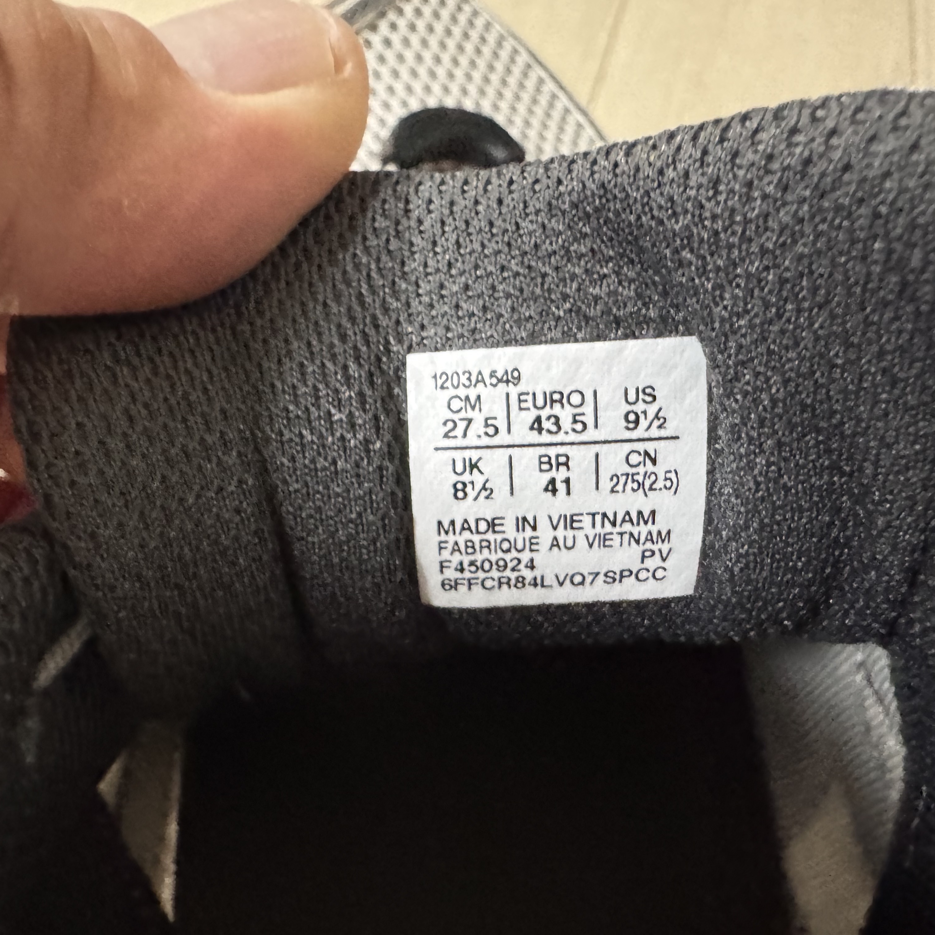 Asics Unlimited Gel-Kayano 14 Oyster Grey Clay Grey 착용 스타일 - 6