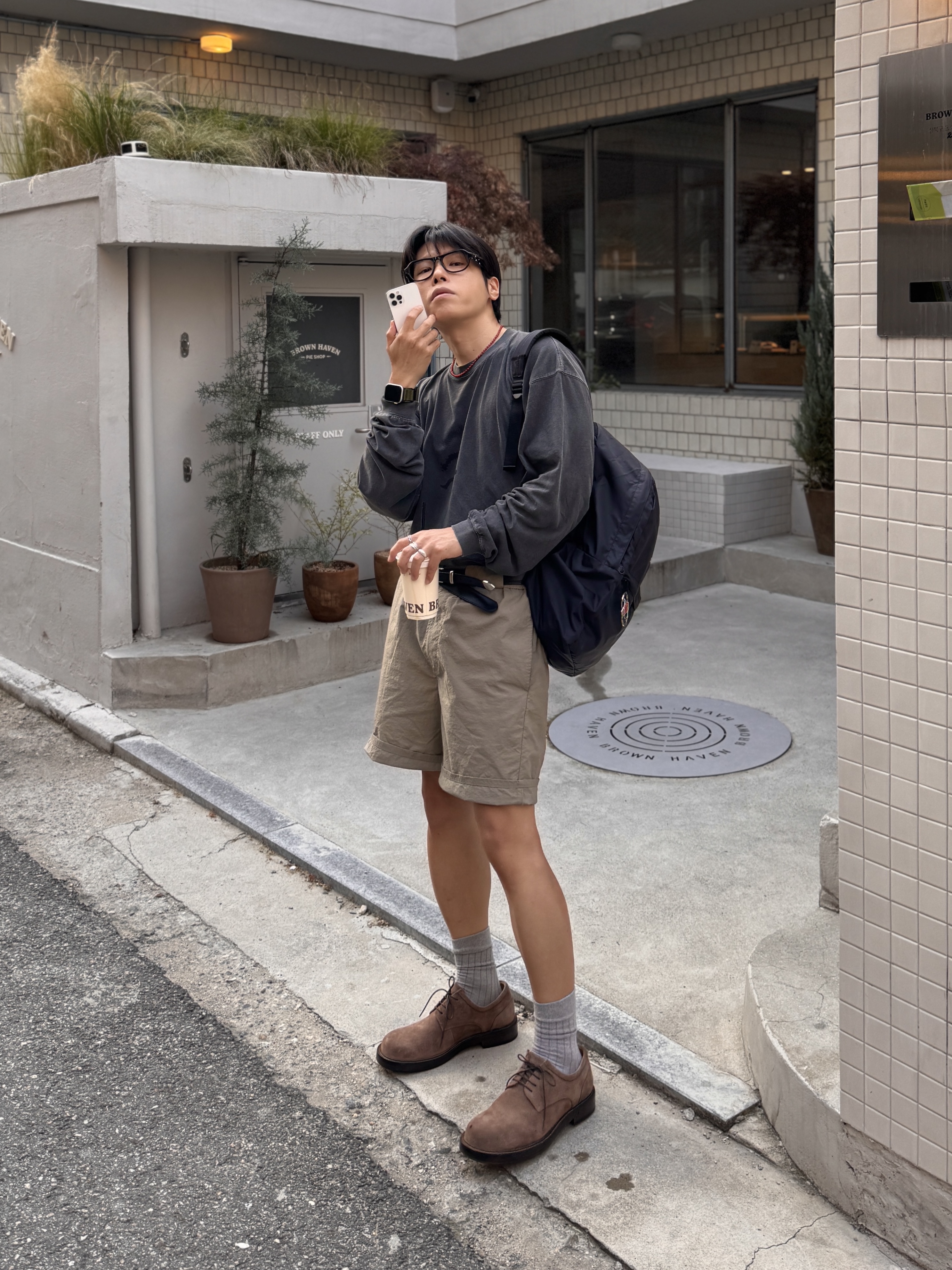 Gentle Monster x Maison Margiela MM113 Black Clear, CDG Backpack Black 착용 스타일 - 2