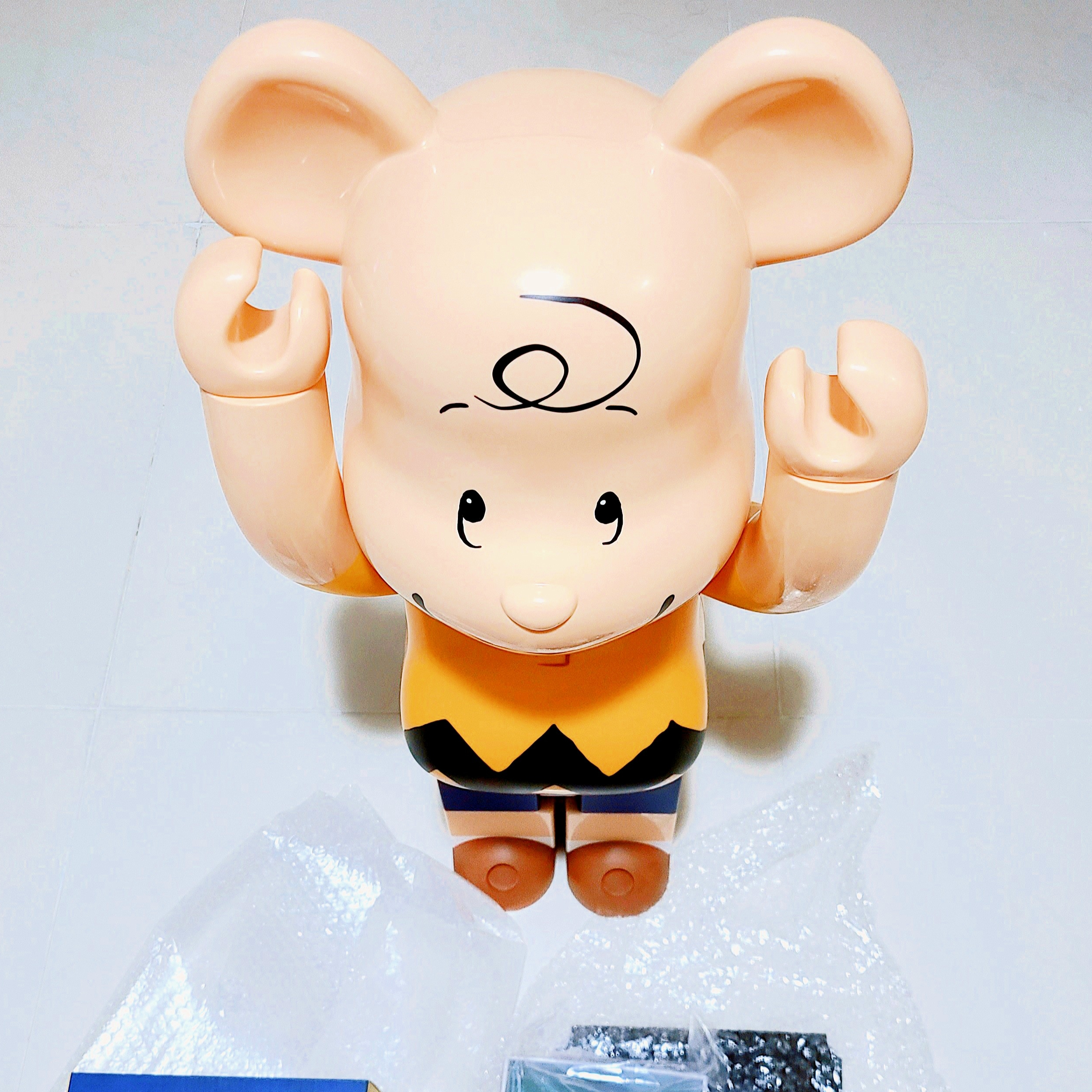 G-DRAGON Ubermensch Official Light Stick, G-DRAGON Ubermensch Official Light Stick Cradle 착용 스타일 - 3