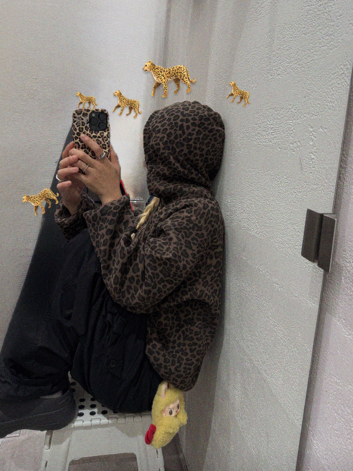 Supreme Thermal Hooded Zip Up Leopard - 25SS, Pop Mart Labubu The Monsters Wacky Mart Series Earphone Case 착용 스타일