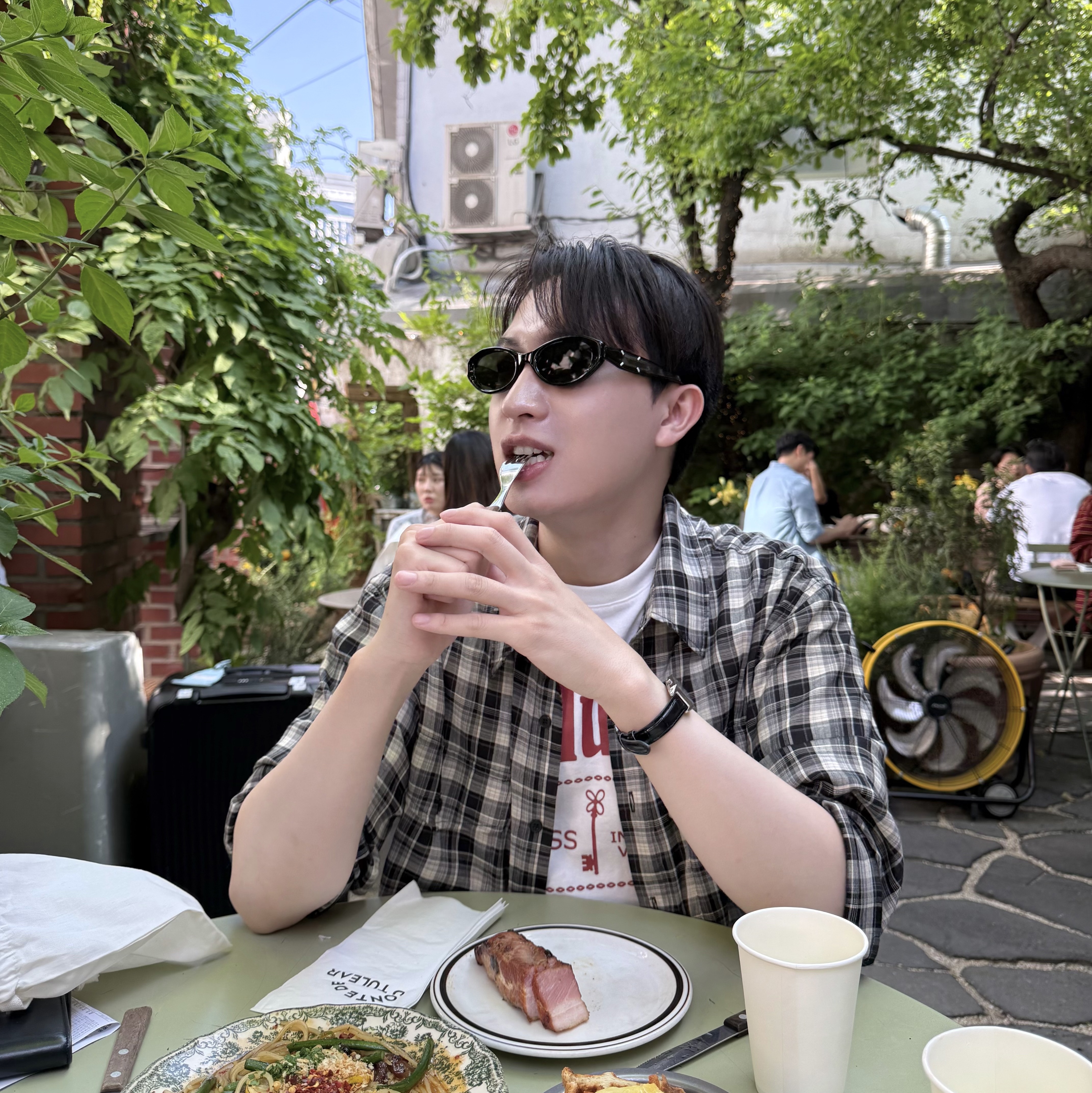 Casio LTP-V007L-7B1, Gentle Monster x Maison Margiela MM204 Black Gray 착용 스타일