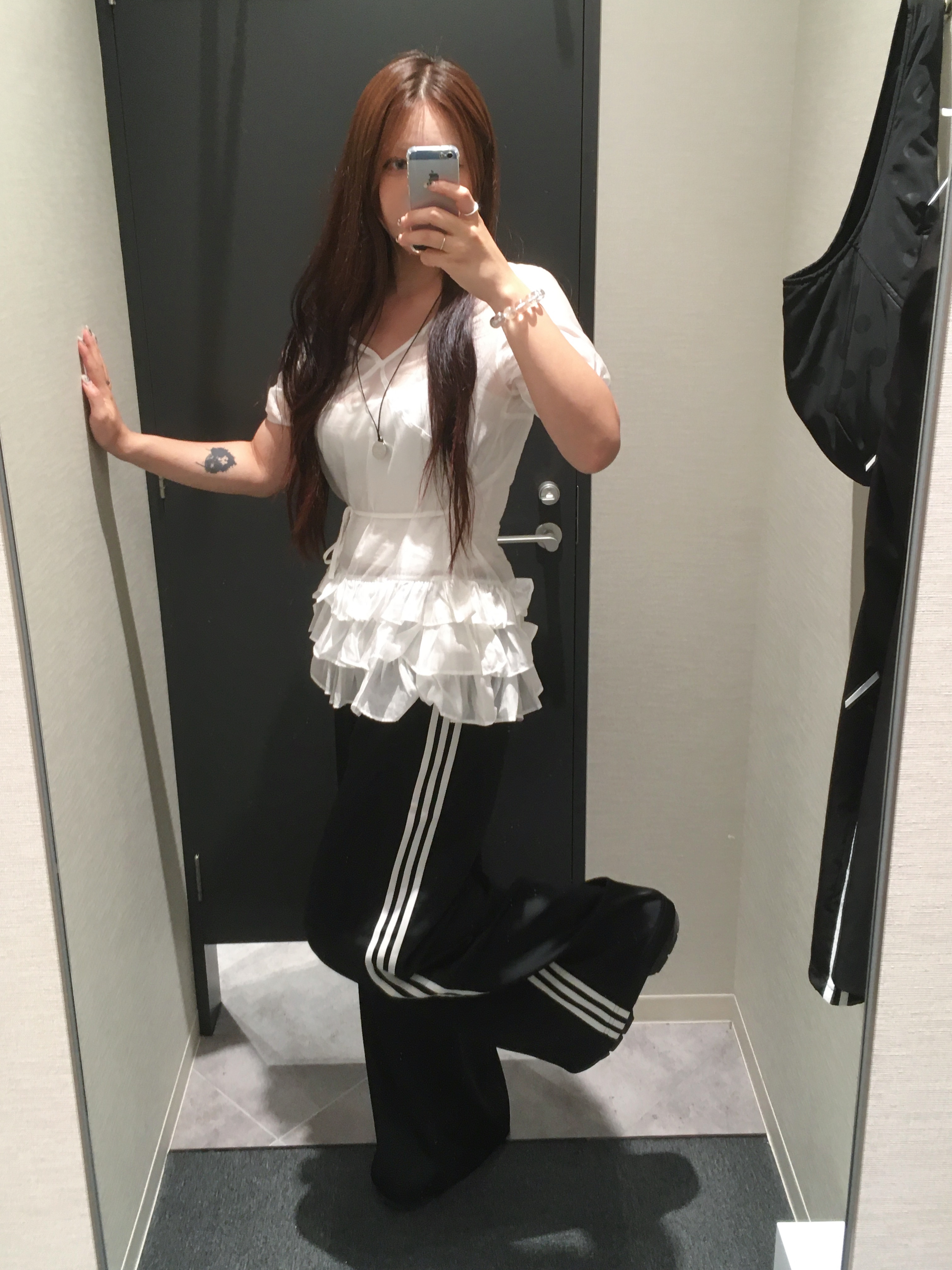 Crocs Stomp Clog Black, (W) Adidas Essentials 3-Stripes French Terry Wide Pants Black - KR Sizing 착용 스타일