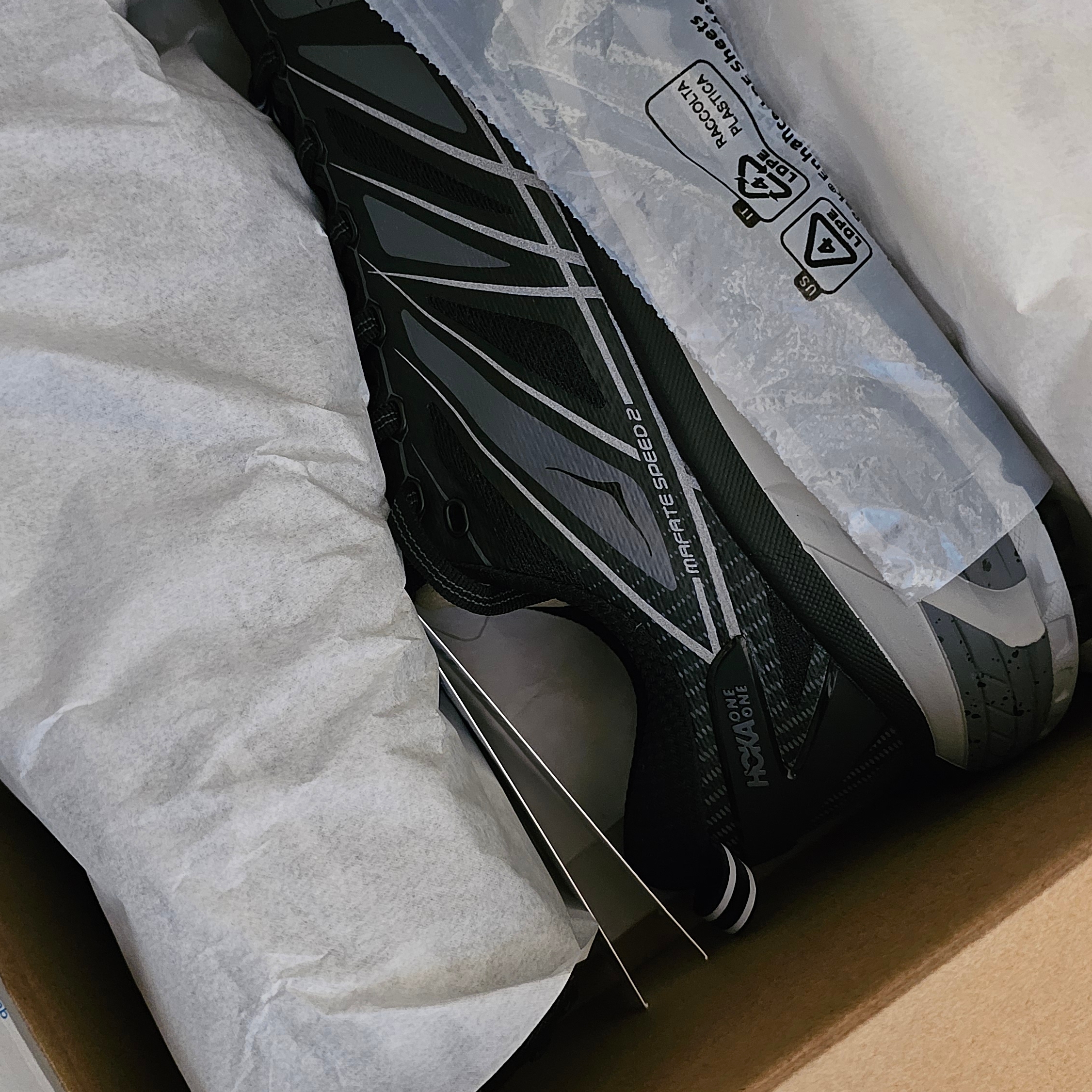 Hoka Mafate Speed 2 Black Castlerock 착용 스타일