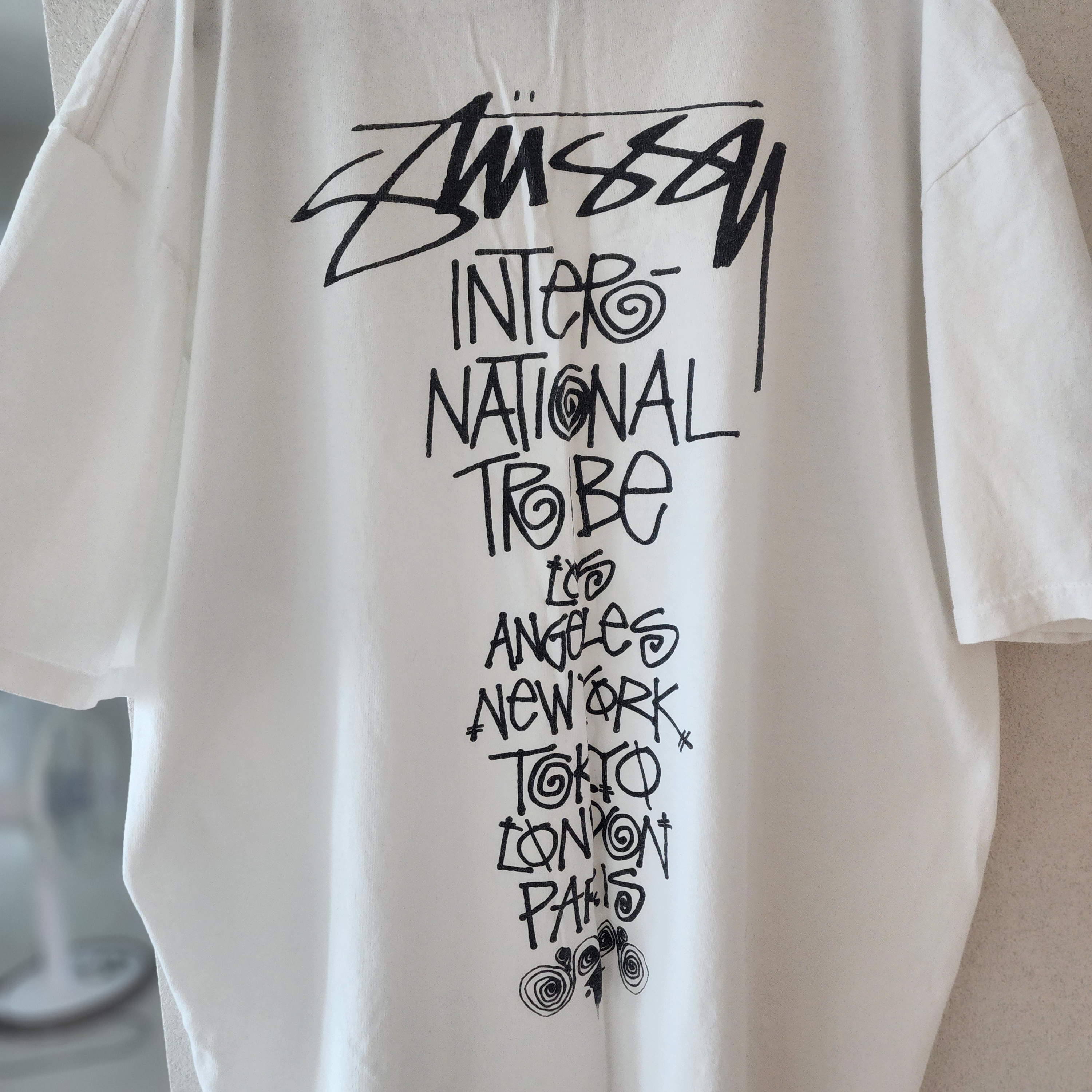 Stussy Tribe Stack T-Shirt White 착용 스타일