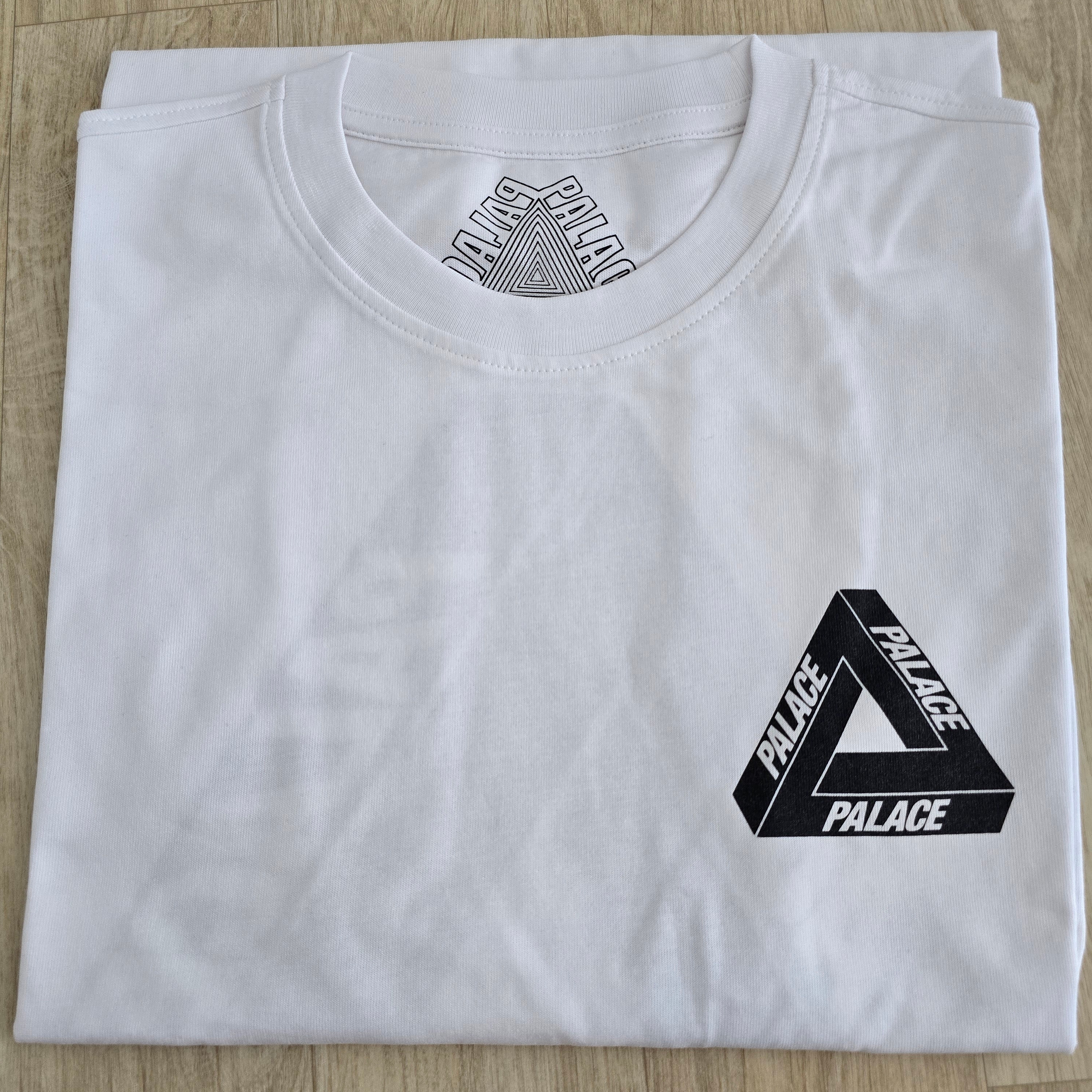 Palace Tri-Vex T-Shirt White Green - 25SS 착용 스타일