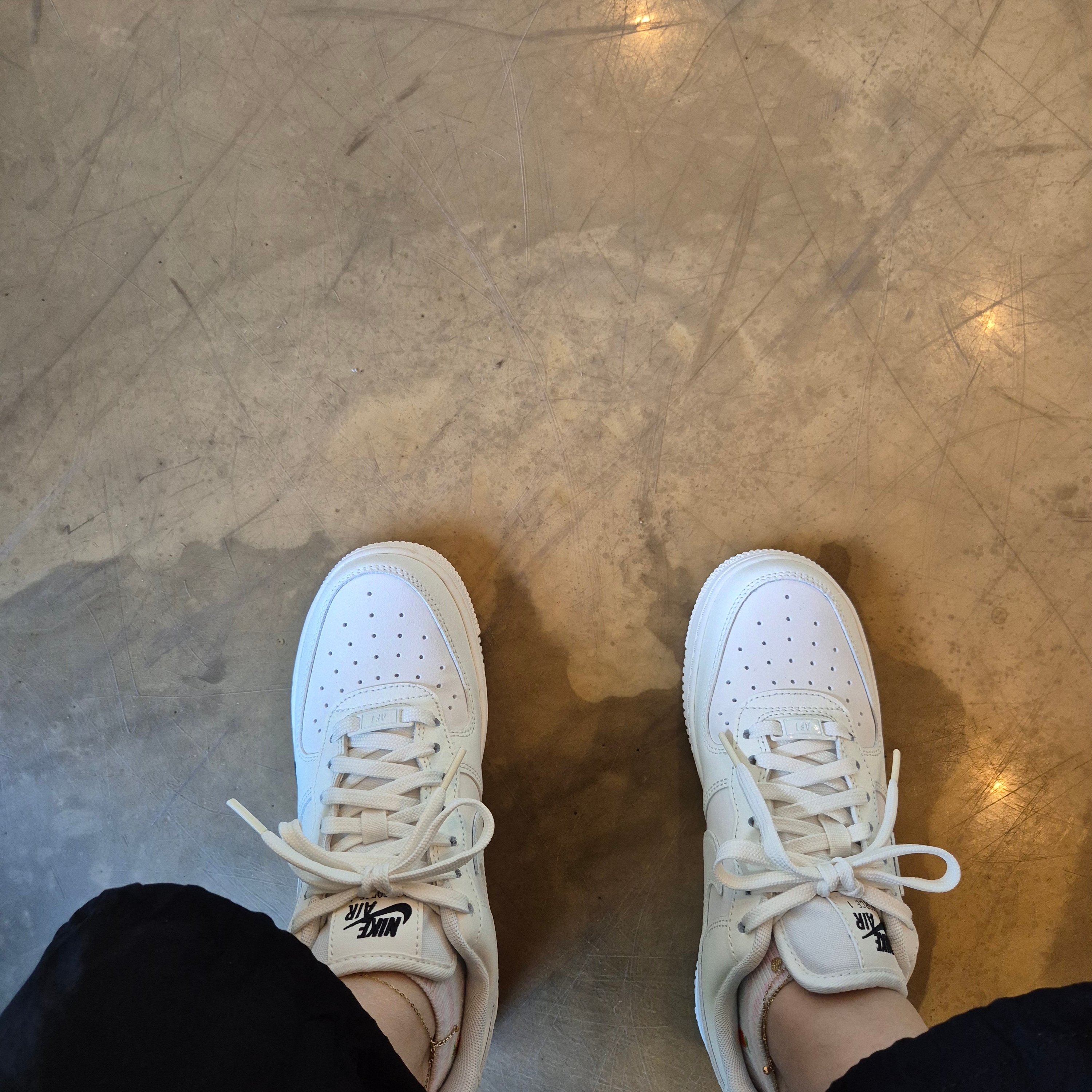 (W) Nike Air Force 1 '07 Essential TRK3 Sail 착용 스타일 - 2