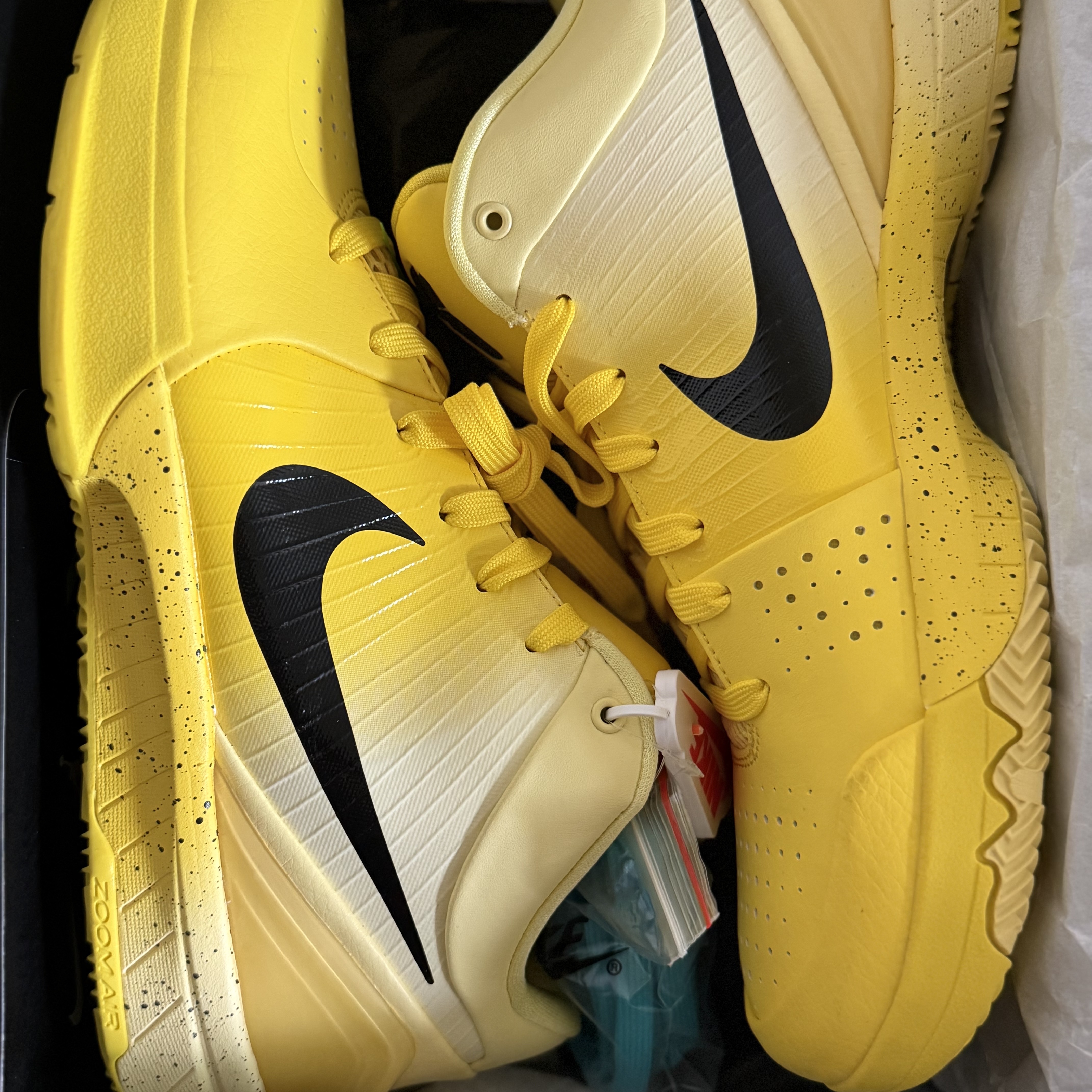 Nike Kobe 4 Protro CHBL 착용 스타일