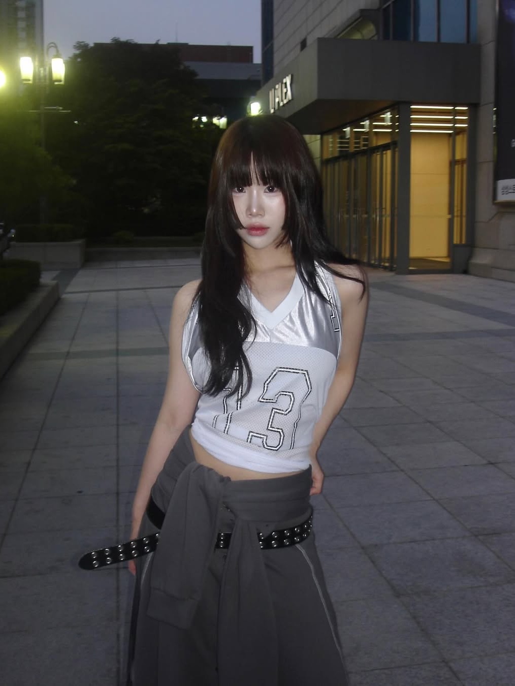GRAILZ 13 Halter Sleeveless Silver 착용 스타일 - 1