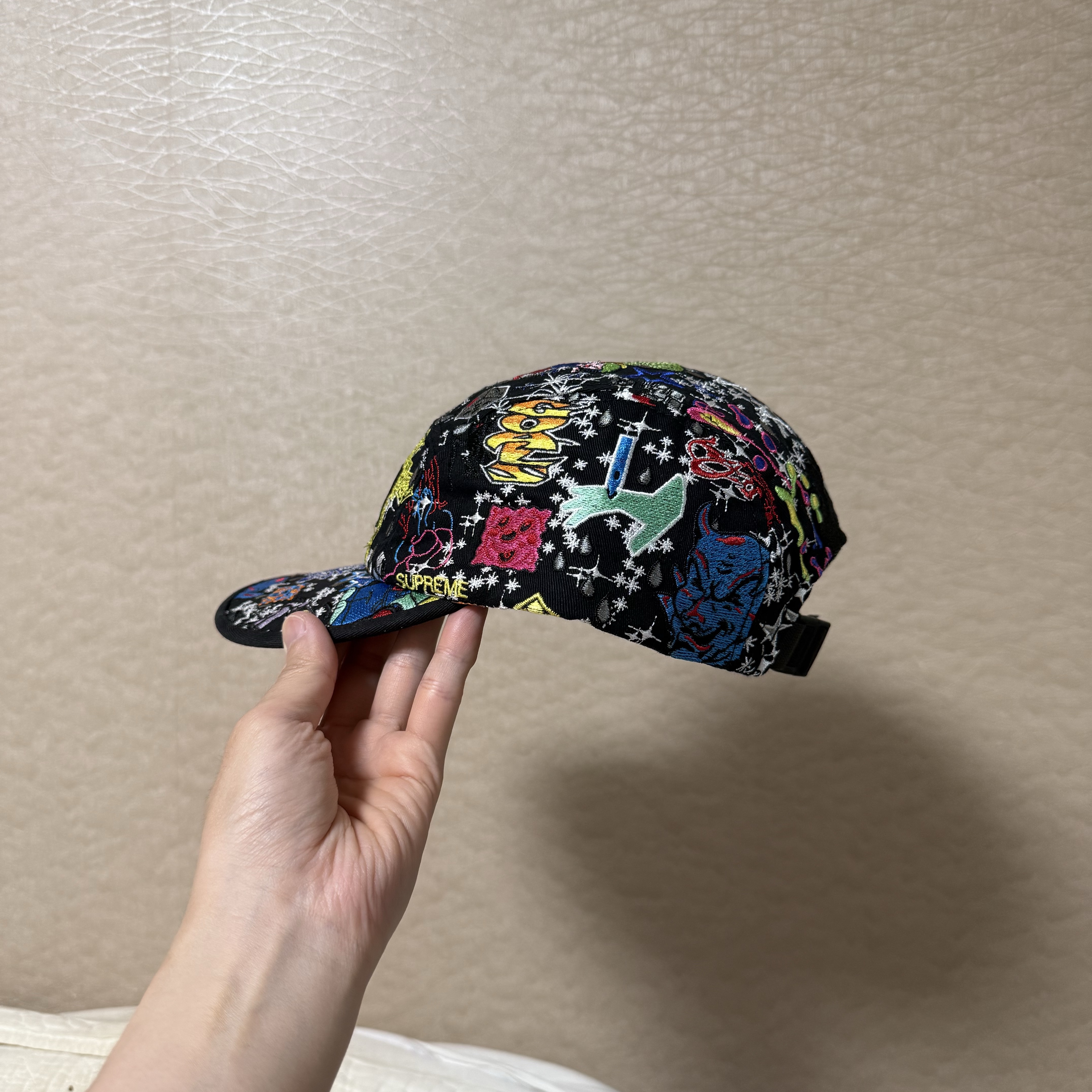 Supreme AOI Embroidered Camp Cap Black - 25SS, Supreme Bandana Jacquard Denim Camp Cap Blue - 25SS 착용 스타일 - 4