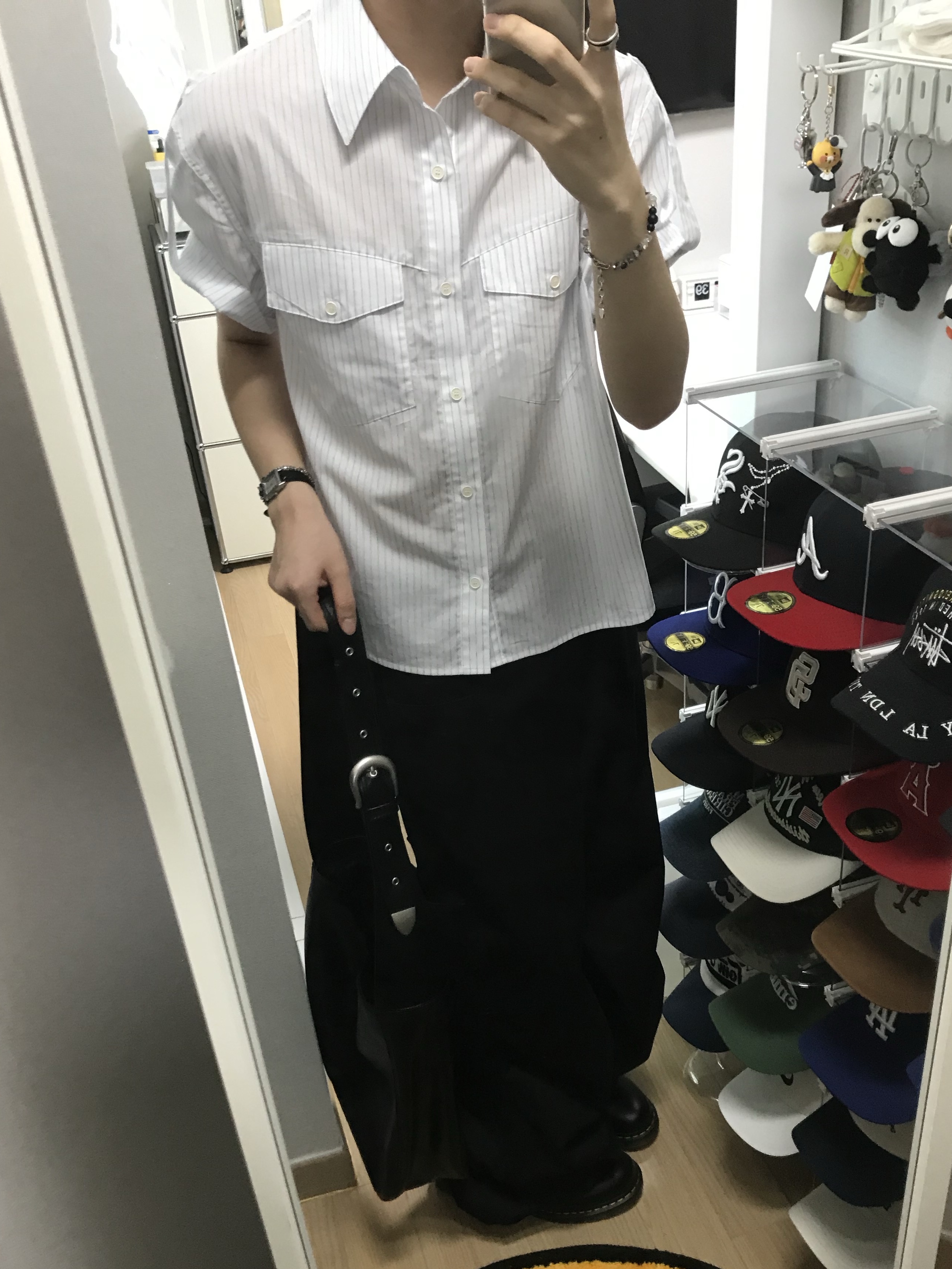 Dr. Martens 1461 Smooth Black, Casio LTP-V007L-7B1 착용 스타일 - 3