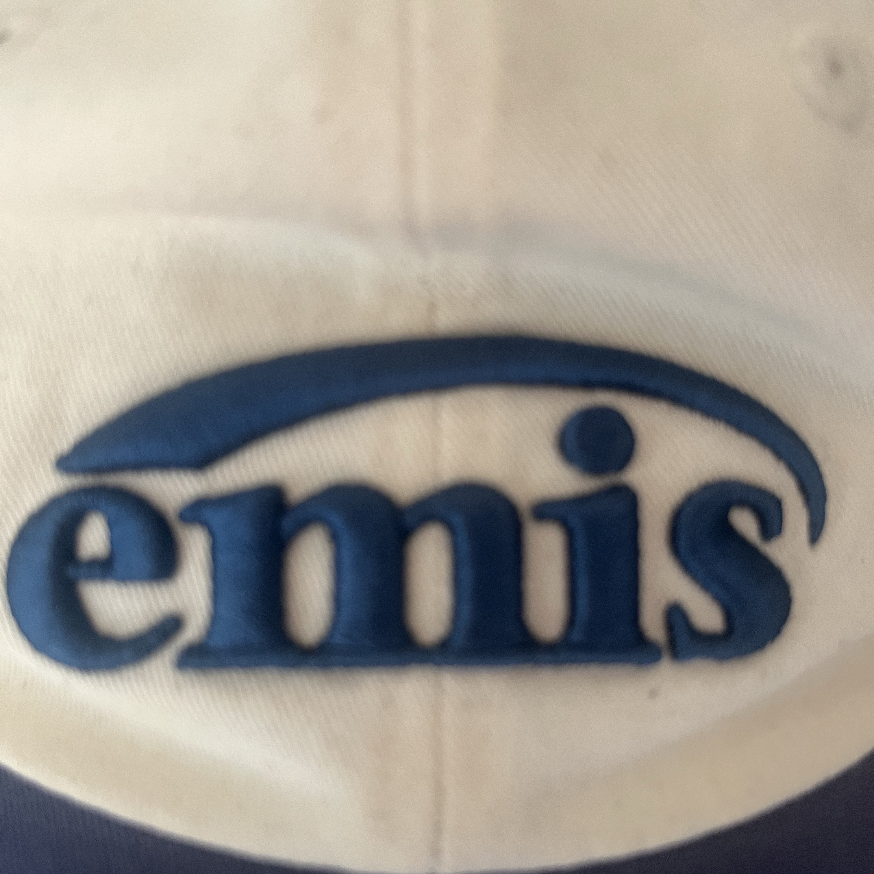 Emis New Logo Ball Cap Two Tone Navy 착용 스타일