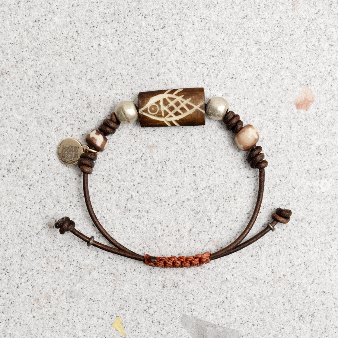 ●tow tow archive● dice bracelet black TBH42ABTB017 토우토우아카이브 그릿 레더 팔찌 블랙 | TOWTOW.ARCHIVE | KREAM