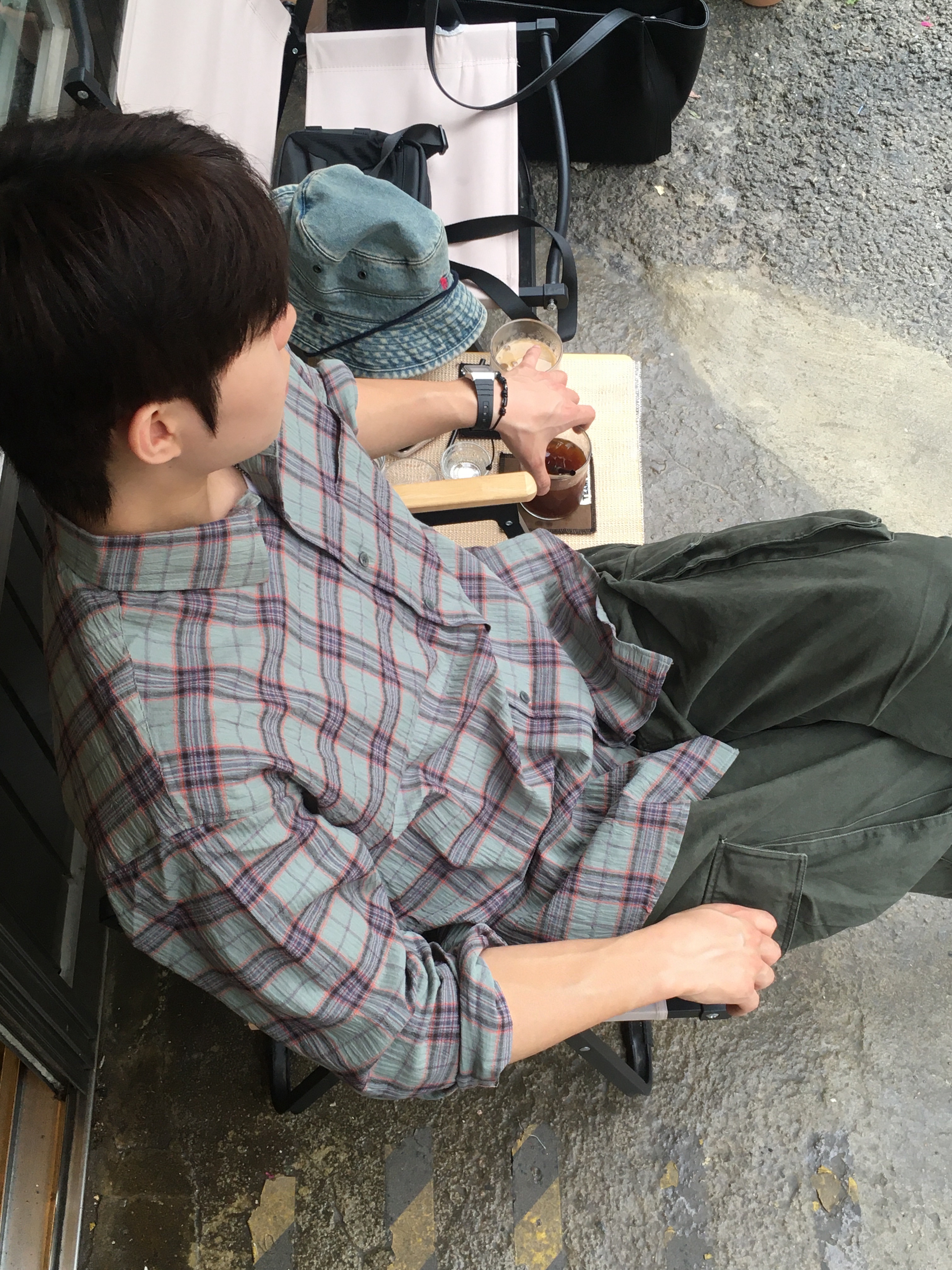 [프리오더] Polyteru Sliders Shoes Black, TOWTOW.ARCHIVE Eclipse Bracelet Black 착용 스타일 - 2