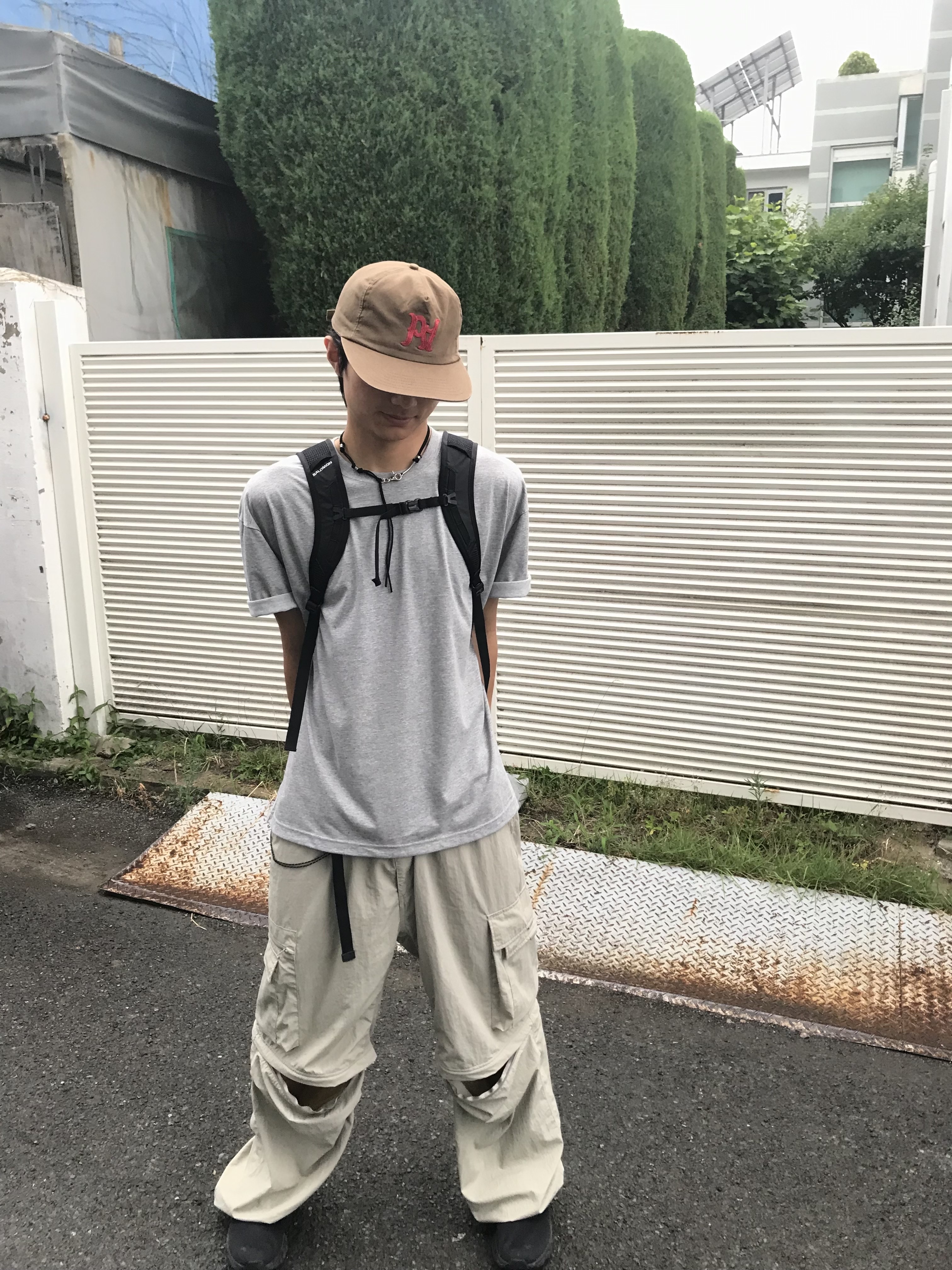 On Running Cloudmonster All Black, Salomon Trailblazer 20 Black 착용 스타일 - 1