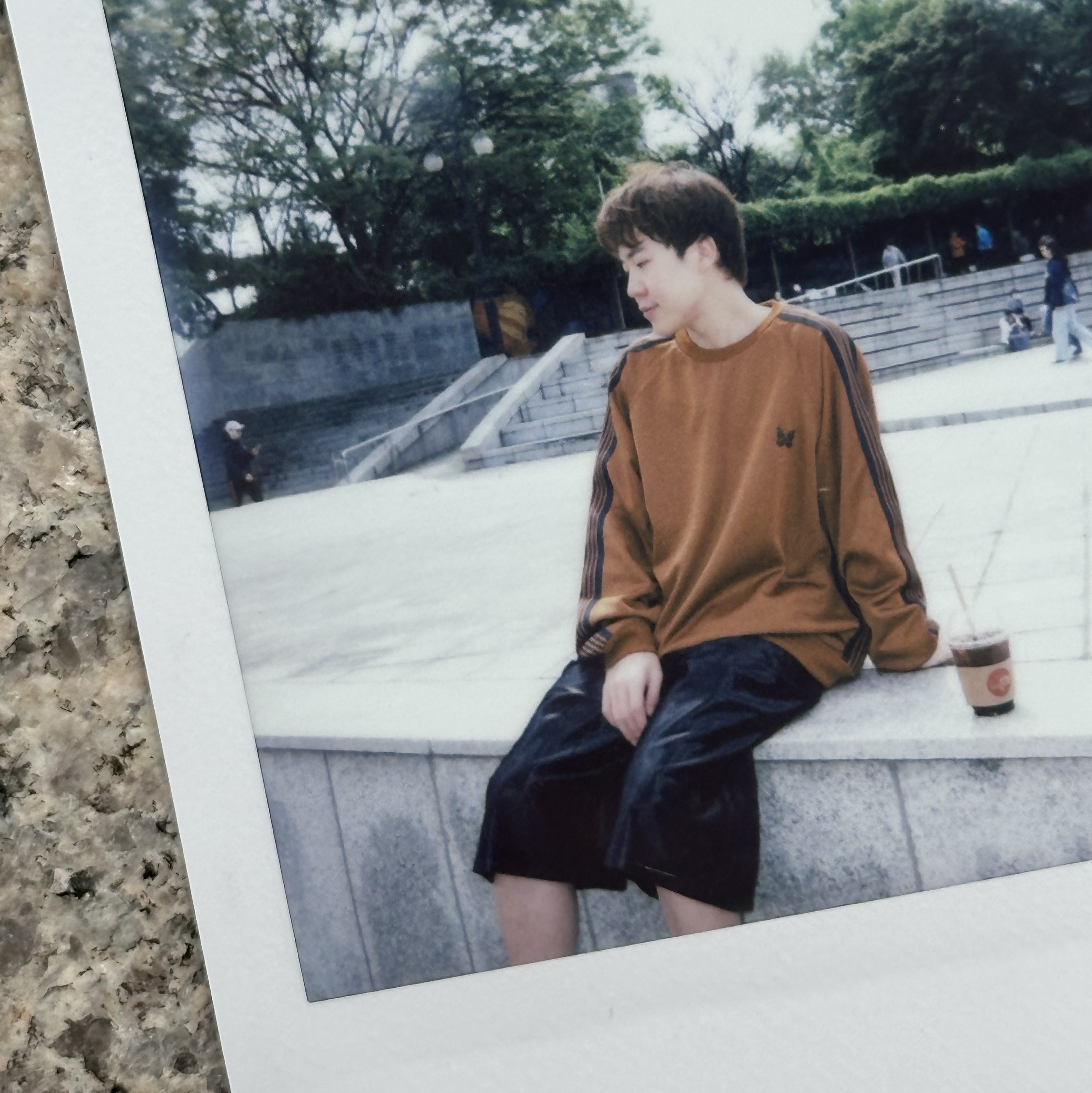 Needles Track Crew Neck Poly Smooth Rust 착용 스타일