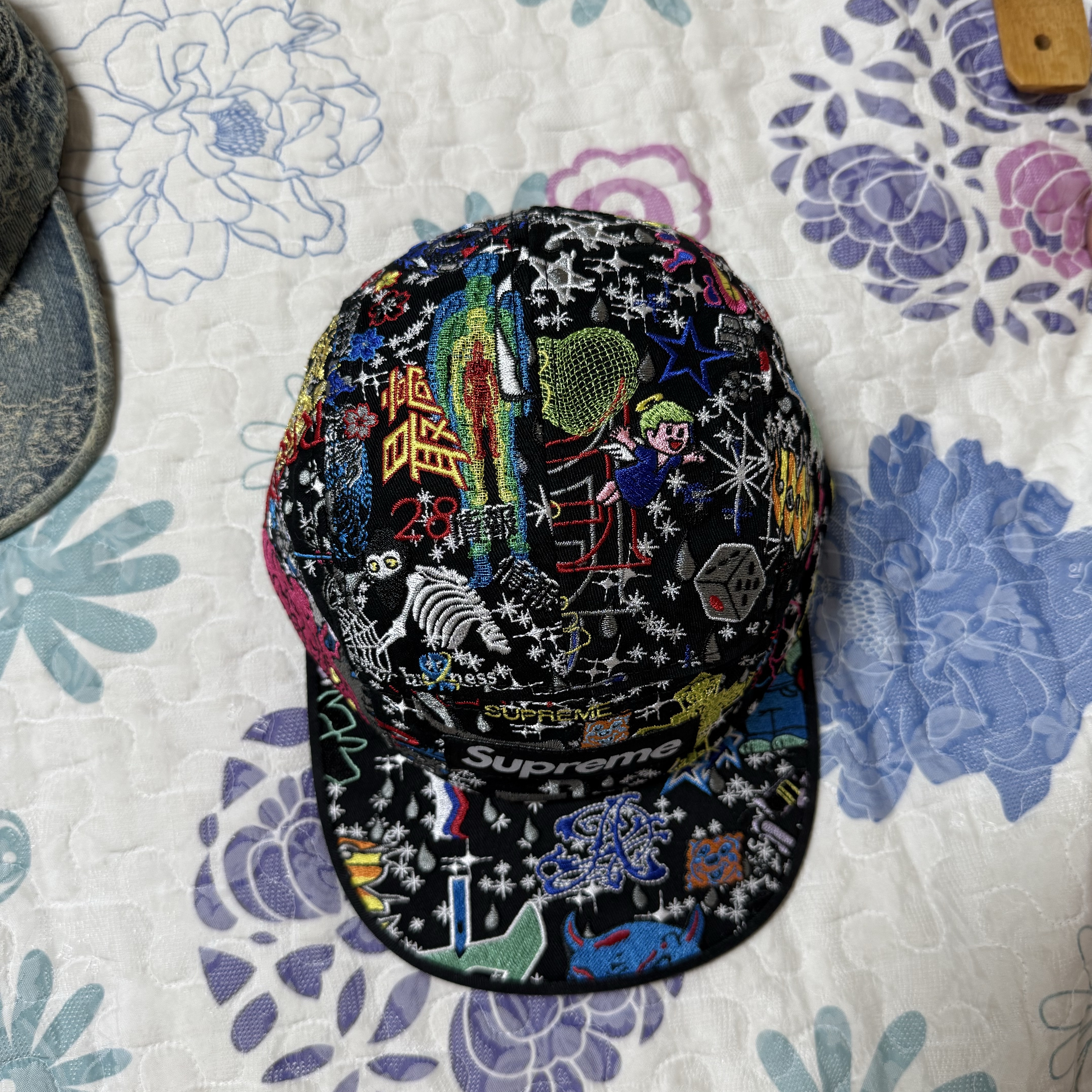Supreme AOI Embroidered Camp Cap Black - 25SS, Supreme Bandana Jacquard Denim Camp Cap Blue - 25SS 착용 스타일 - 3
