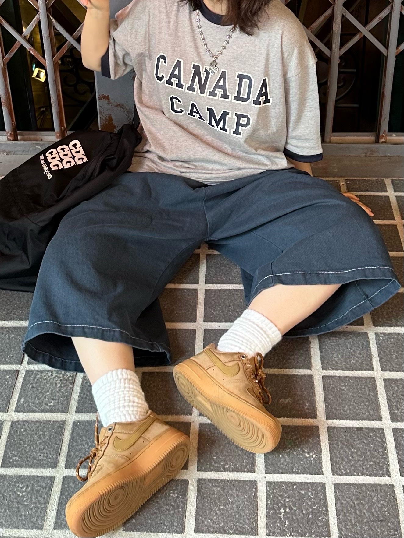 Hello Sunrise  Two Tone Washed OG Logo 6panel Cap Off White & Black, (W) Nike Air Force 1 '07 WB Flax Wheat 착용 스타일 - 5