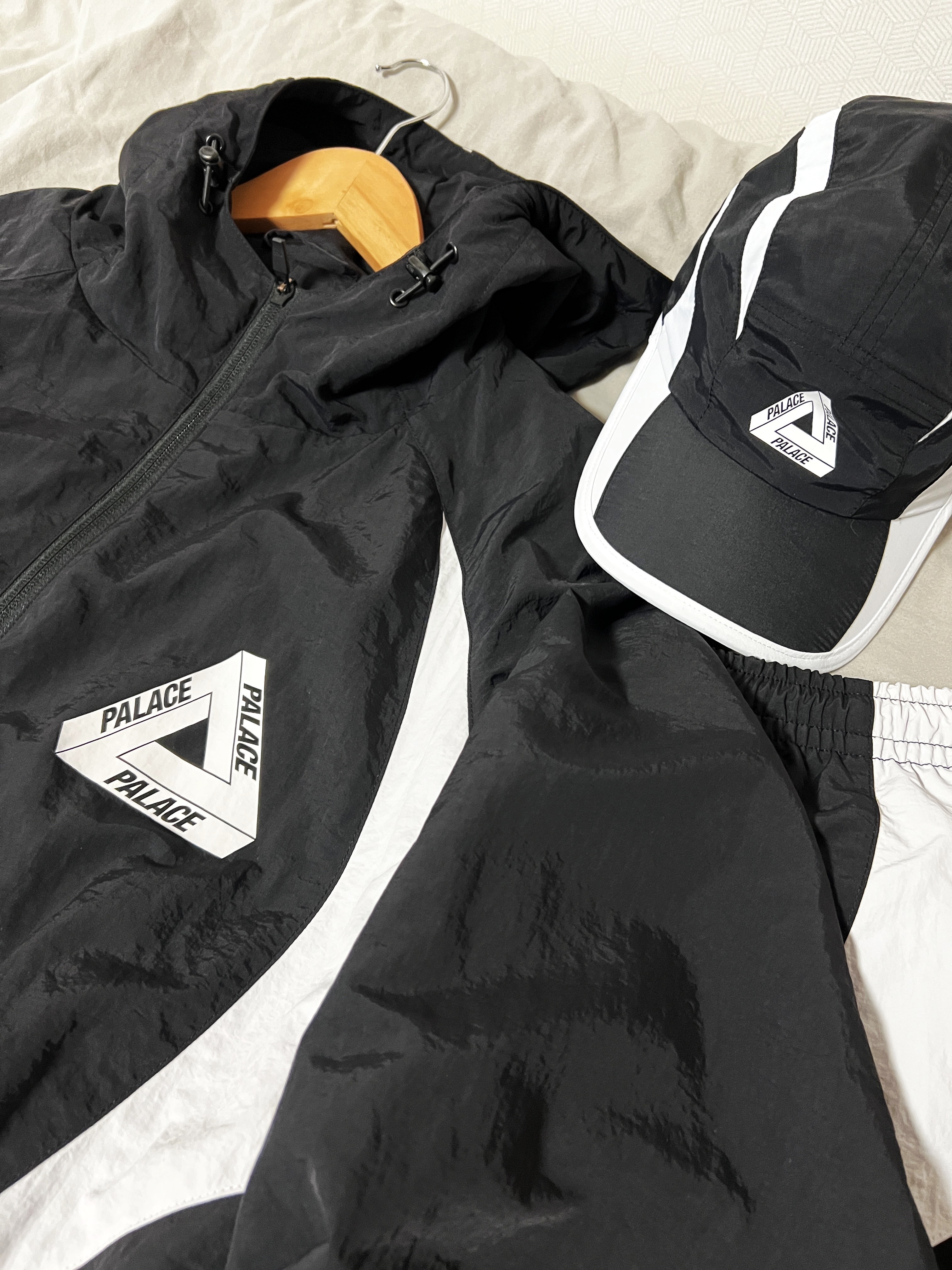 Palace Tri Strike Shell Runner Black - 25SS, Palace P-Track Jacket Black - 25SS 착용 스타일