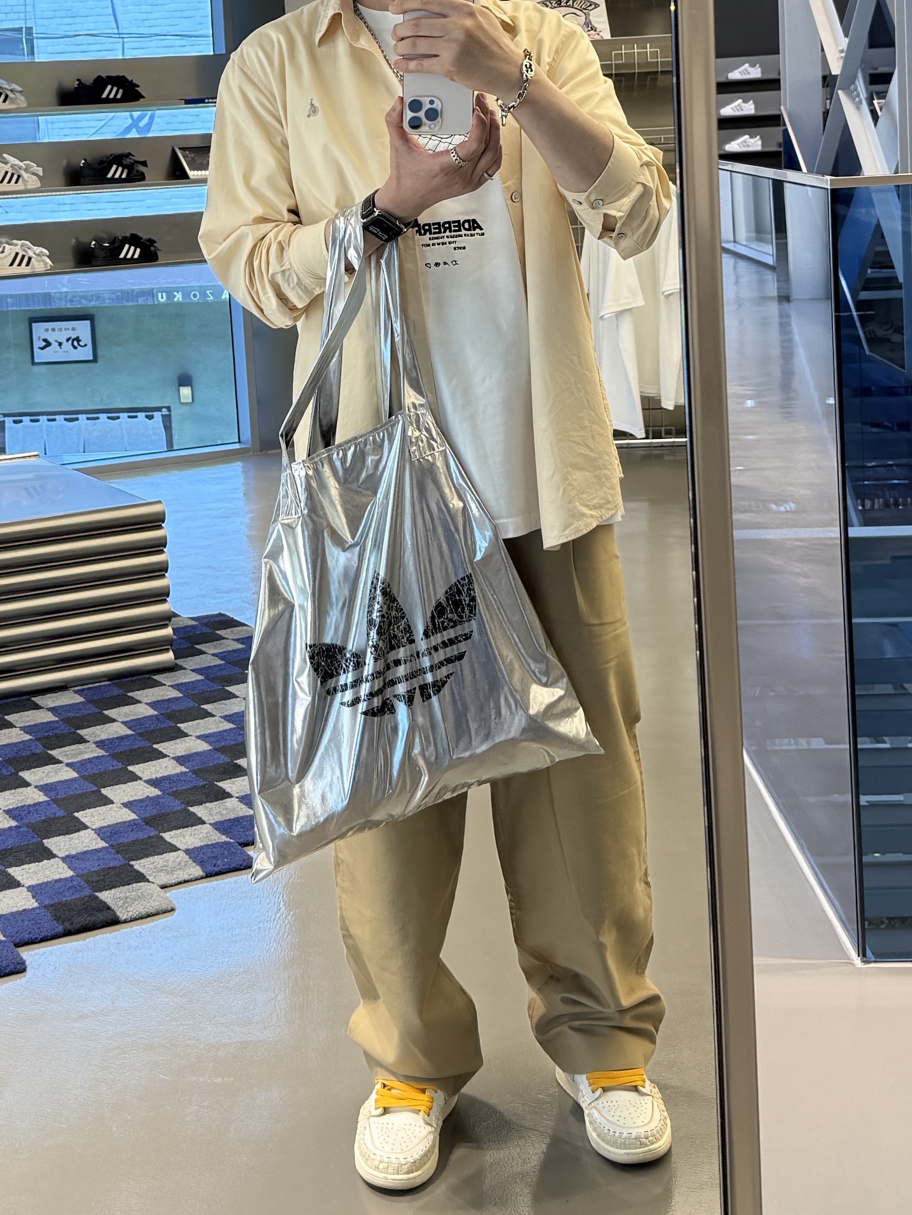 Ader Error Twinny Logo T-Shirt White, Uniqlo x JW Anderson Tuck Wide Chino Pants Beige - KR 착용 스타일