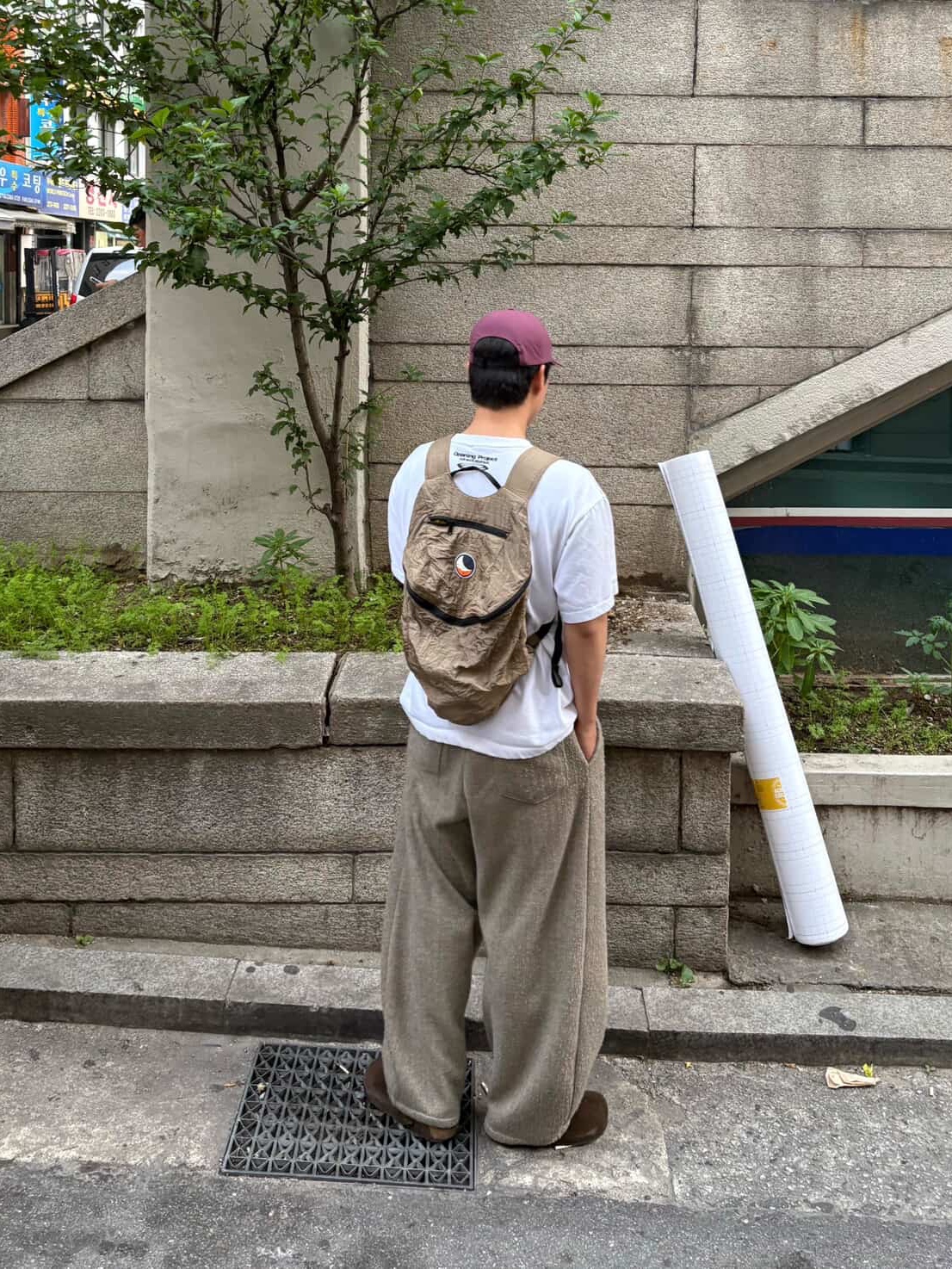Ticket To The Moon Backpack Plus Premium 25L Natural Beige 착용 스타일