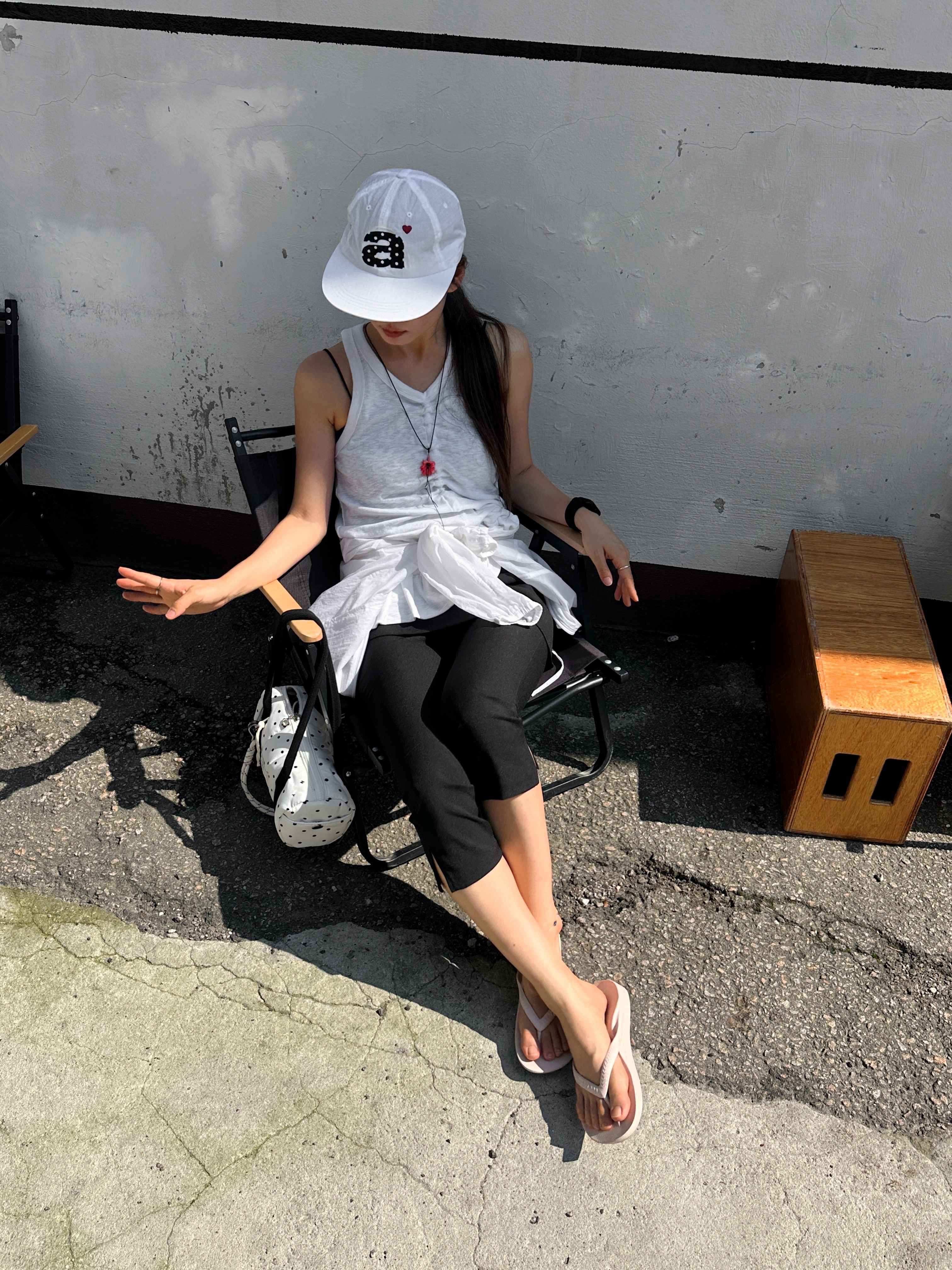 AEAE Dot Small Letter Nylon Cap White, ARCHIES Arch Support Flip Flops Pink 착용 스타일 - 3