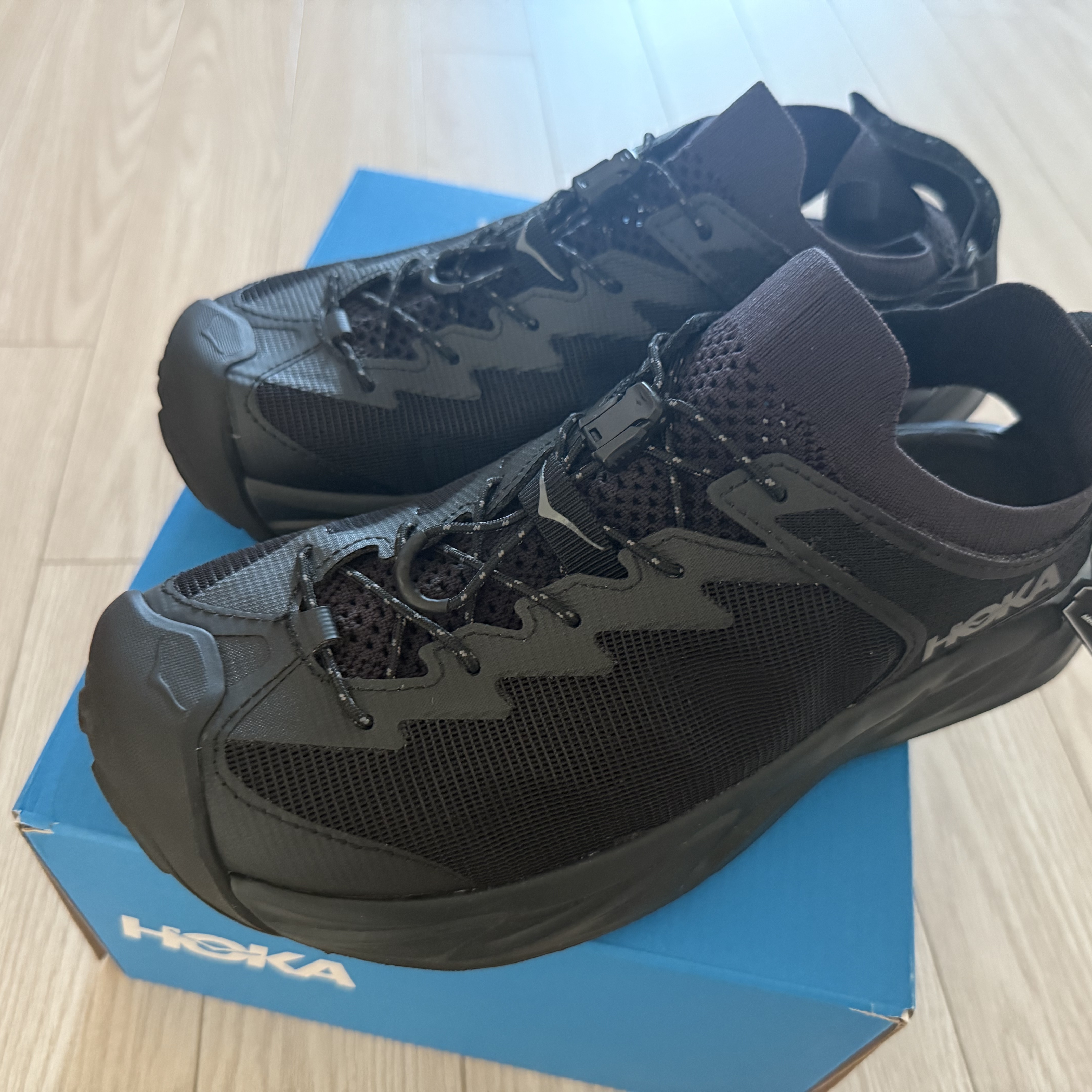 Hoka Hopara 2 Black 착용 스타일