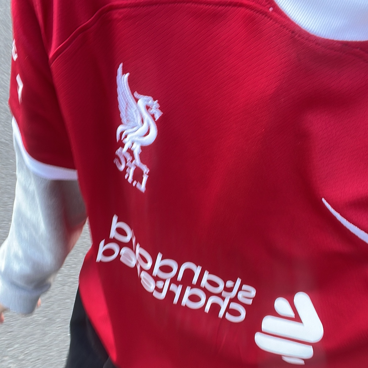 Nike Liverpool FC 2023/24 Dri-Fit Stadium Home Jersey Gym Red (Non Marking Ver.) 착용 스타일 - 2