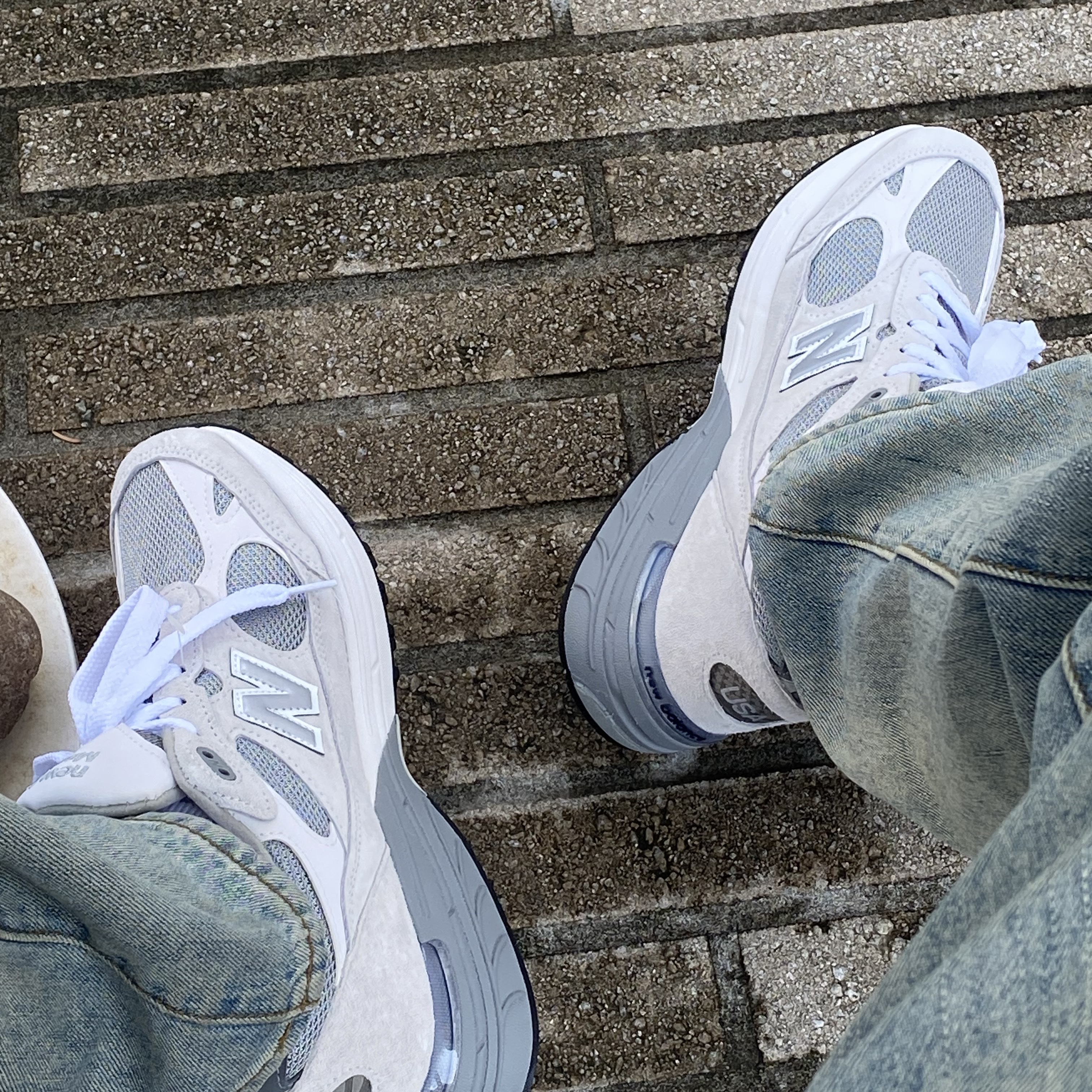 New Balance 993 Made in USA Reflection Medium Grey - D Standard 착용 스타일 - 1