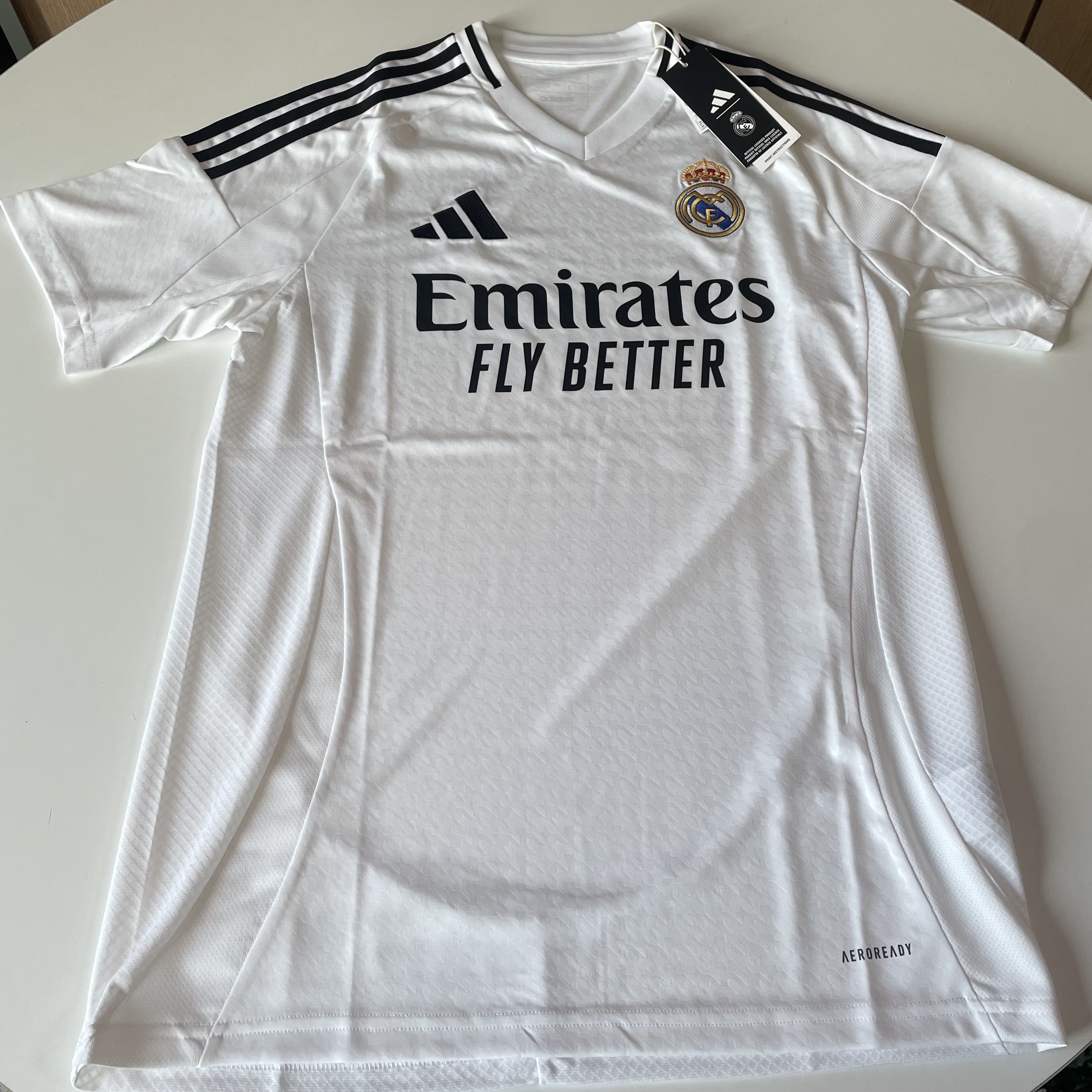 Adidas Real Madrid 2024/25 Home Jersey White - KR Sizing (Non Marking Ver.) 착용 스타일 - 3