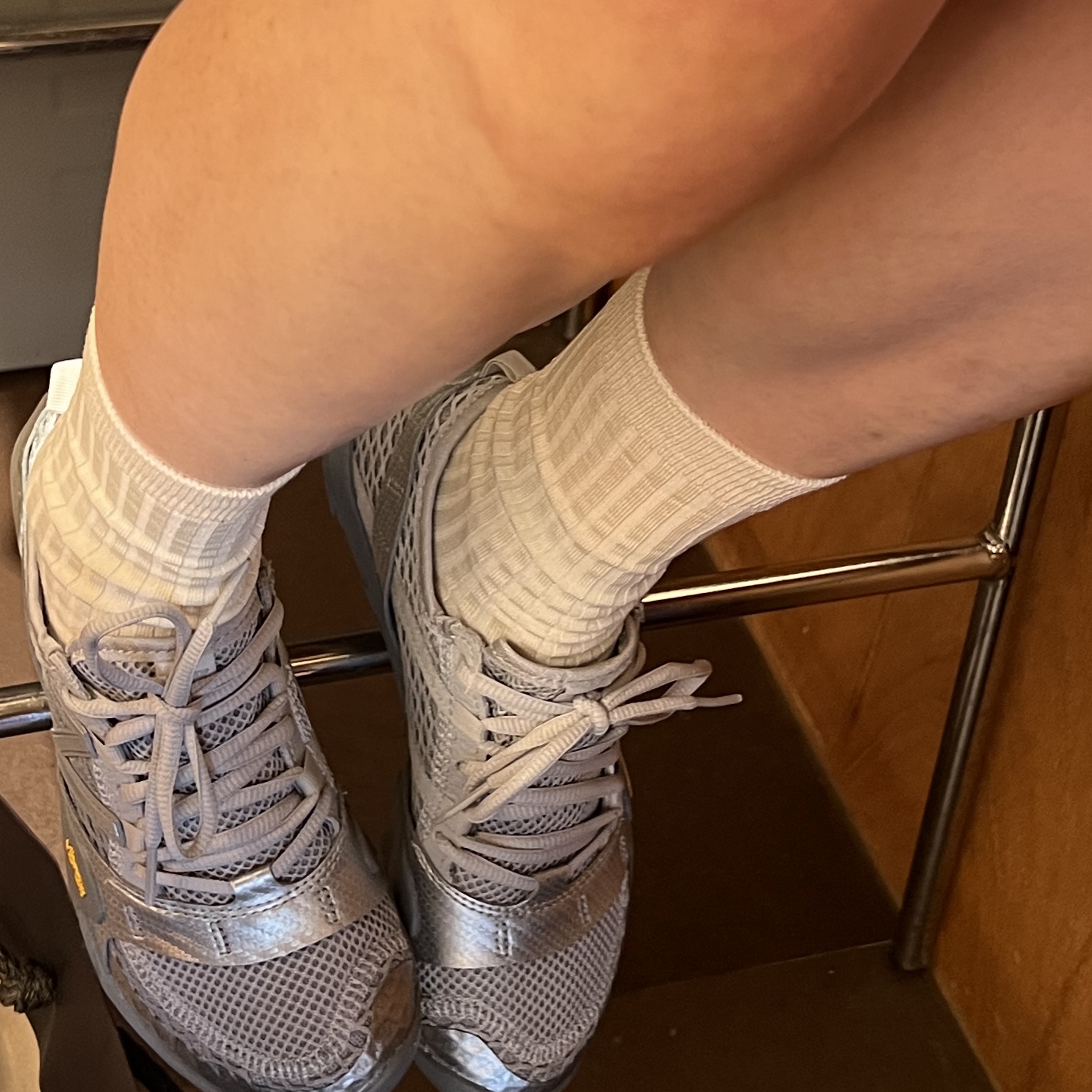 New Balance Minimus MT10O Slate Grey Silver Metallic 착용 스타일