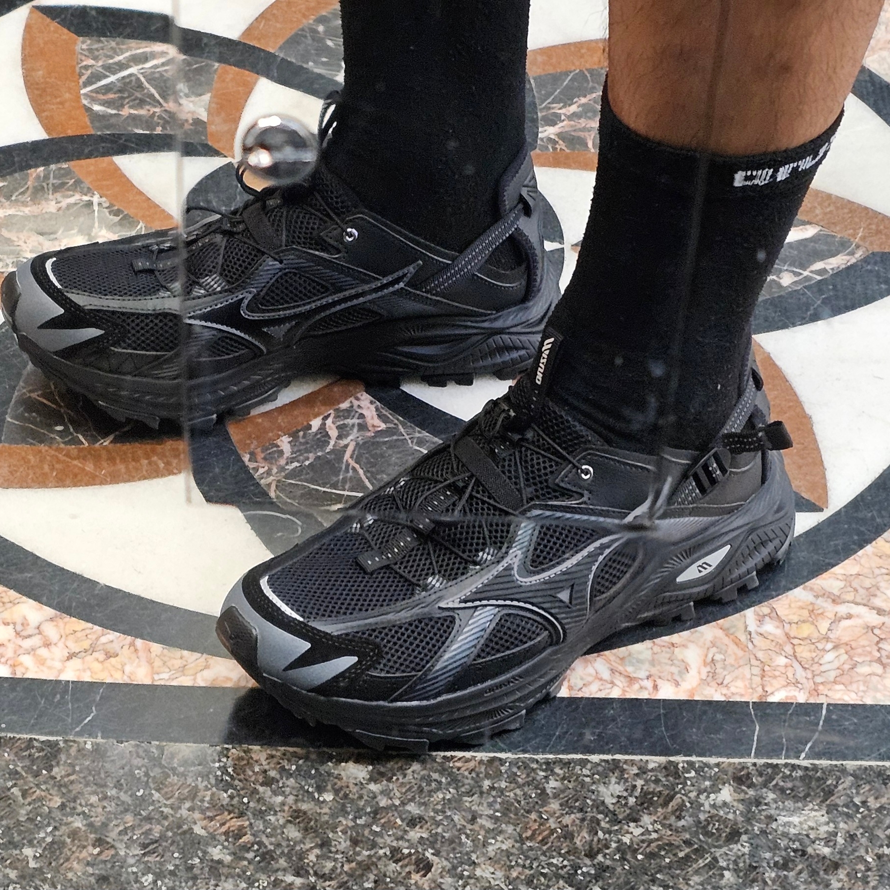 Mizuno Racer Trail SE Black 착용 스타일 - 1