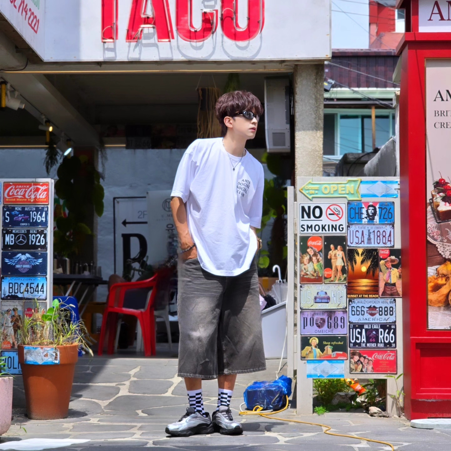 Anti Social Social Club Mind Games S/S Tee White, Samsung Galaxy Watch6 44mm LTE Silver (Korean Ver.) 착용 스타일 - 2