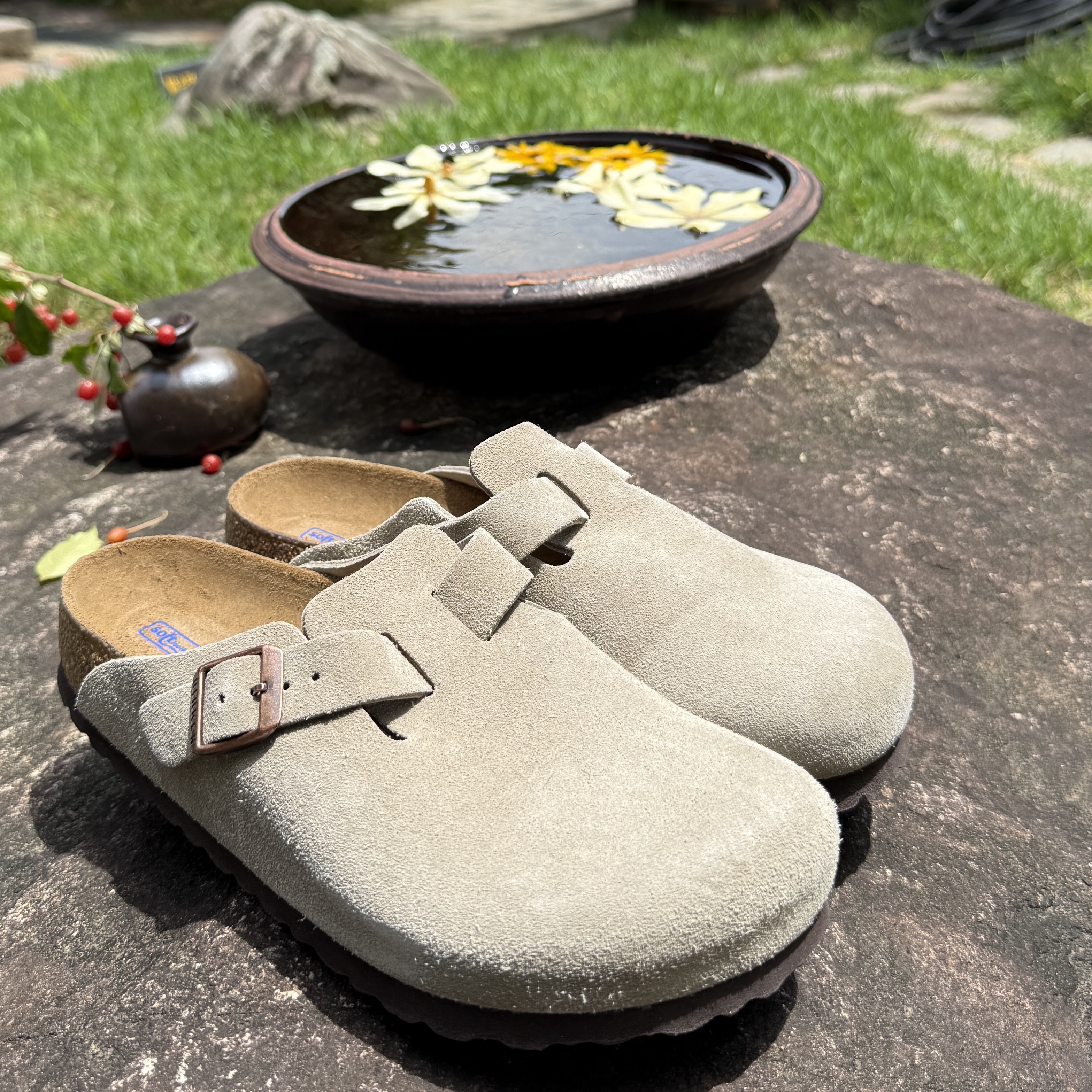 Birkenstock Boston Soft Footbed Taupe - Regular 착용 스타일 - 1
