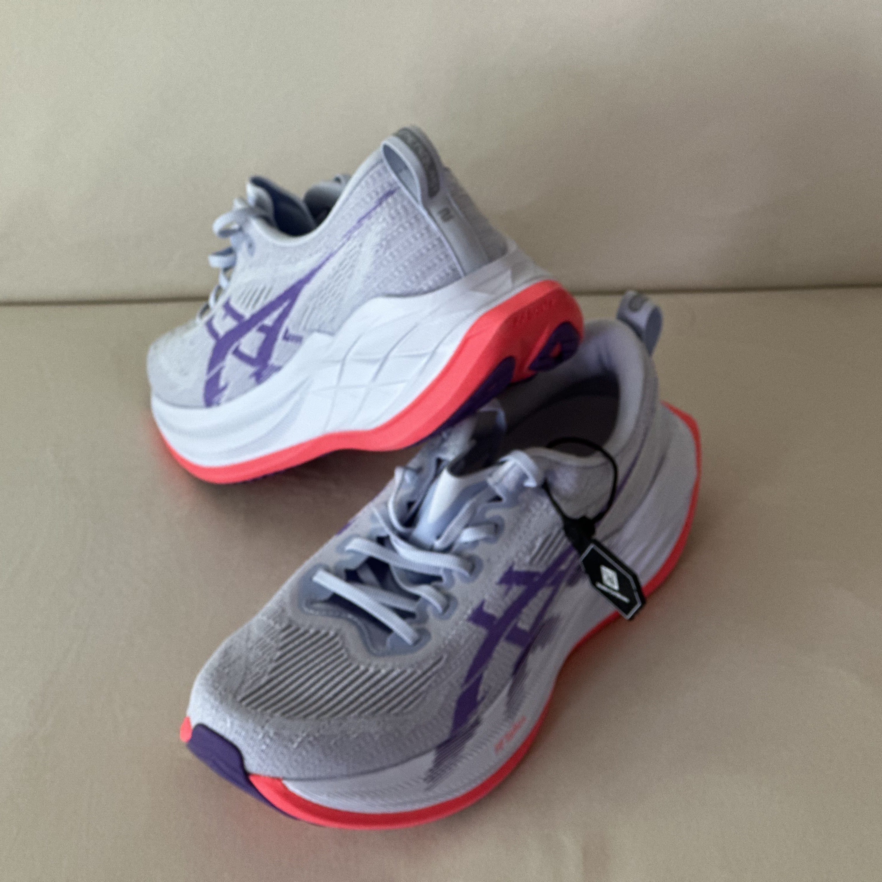 Asics Superblast 2 Blue Fade Edo Purple 착용 스타일 - 2