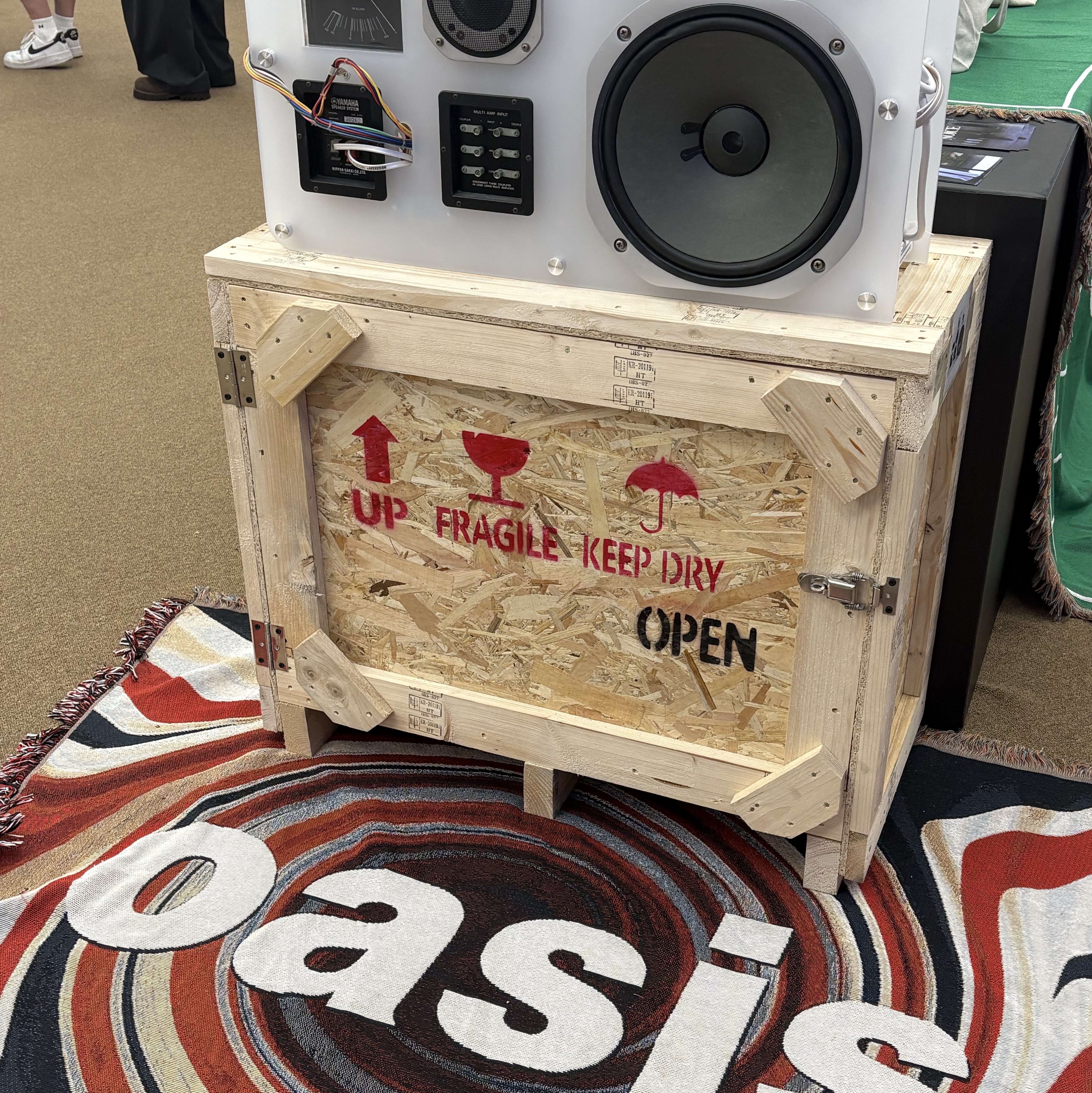 Noice x Oasis Tambourin Keyring Silver, Palace Tri-Ferg Metal Keyring Silver - 20SS 착용 스타일 - 2
