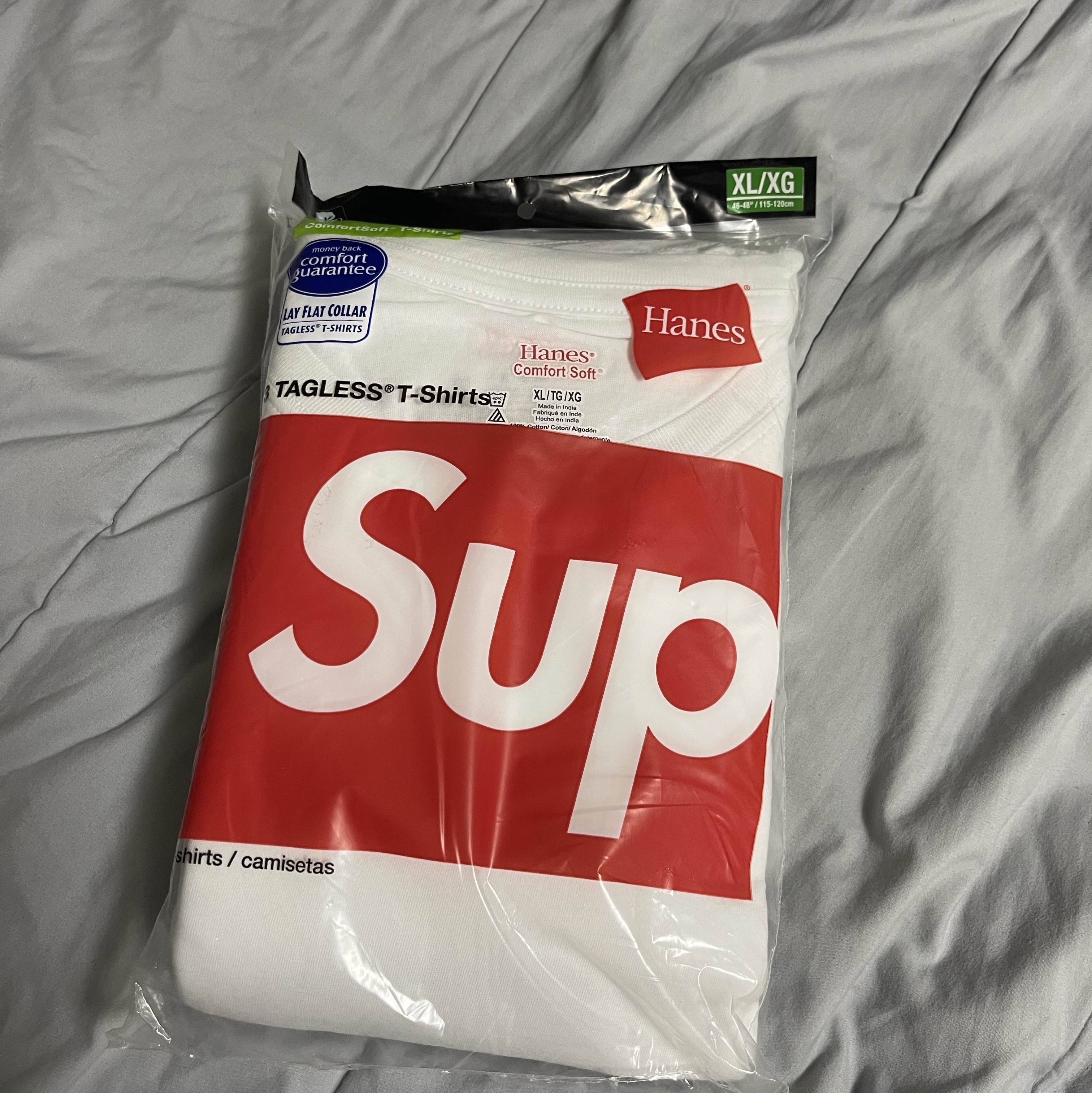 Supreme Hanes Tagless T-Shirt White (3 Pack) 착용 스타일