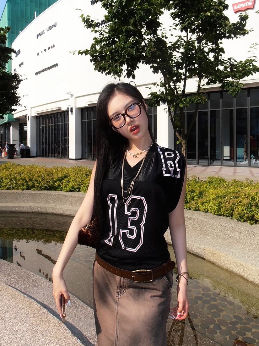 GRAILZ 13 Halter Sleeveless Black 착용 스타일 - 2