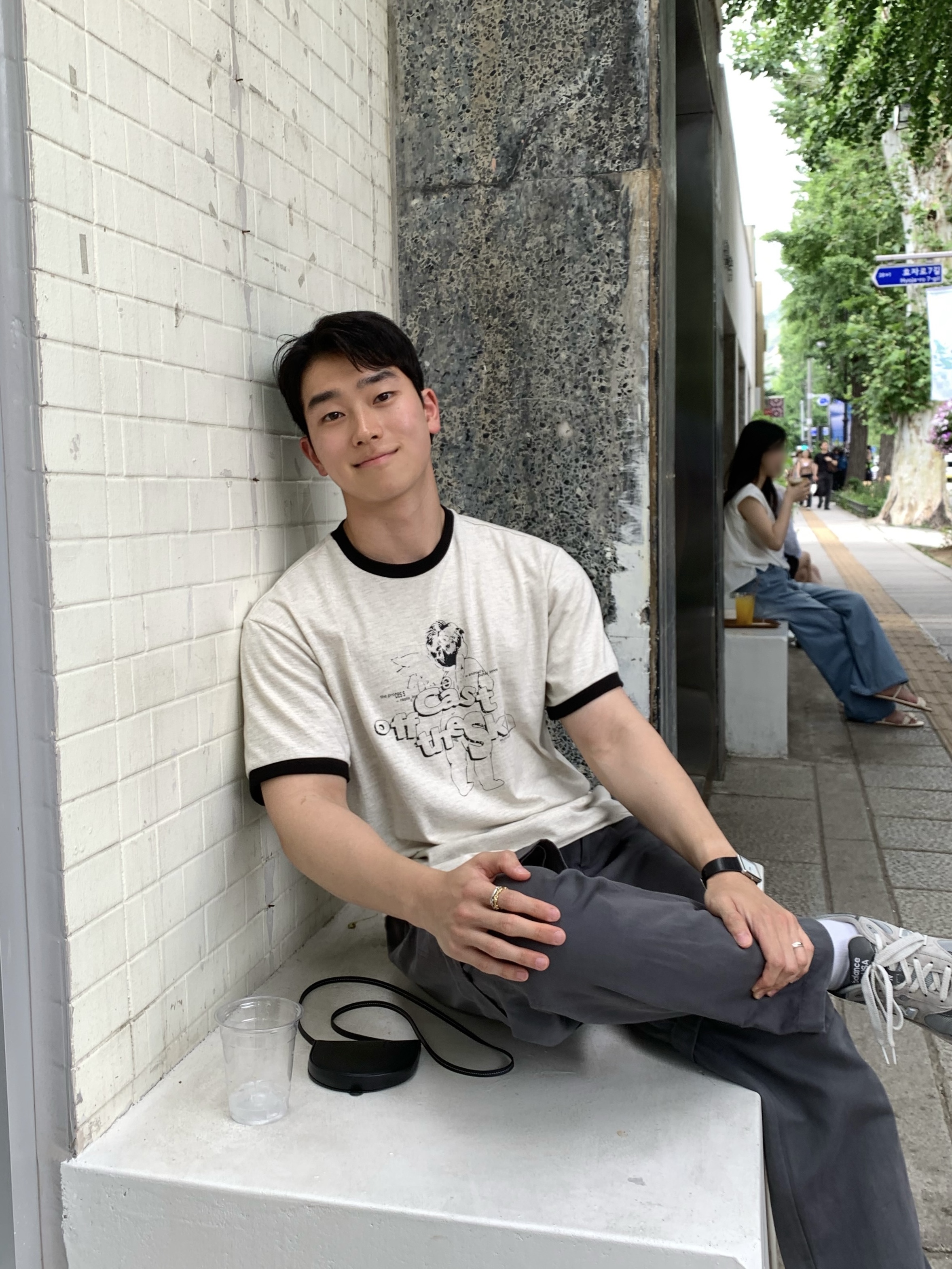 [KREAM 단독] Millo Archive Fray Baby Angel T-Shirts Oatmeal Gray 착용 스타일 - 3