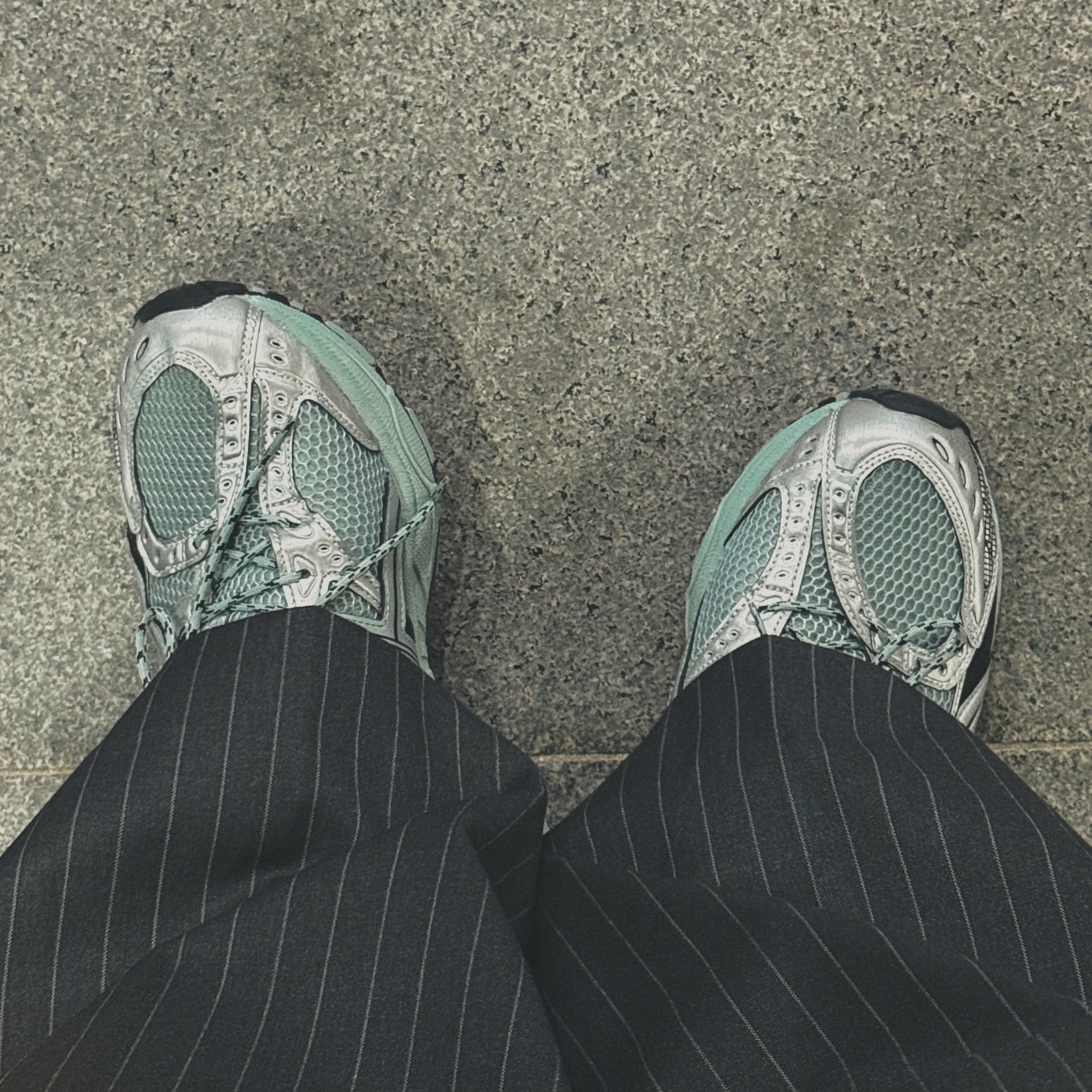 Asics Gel-Nimbus 10.1 Ocean Haze Pure Silver 착용 스타일