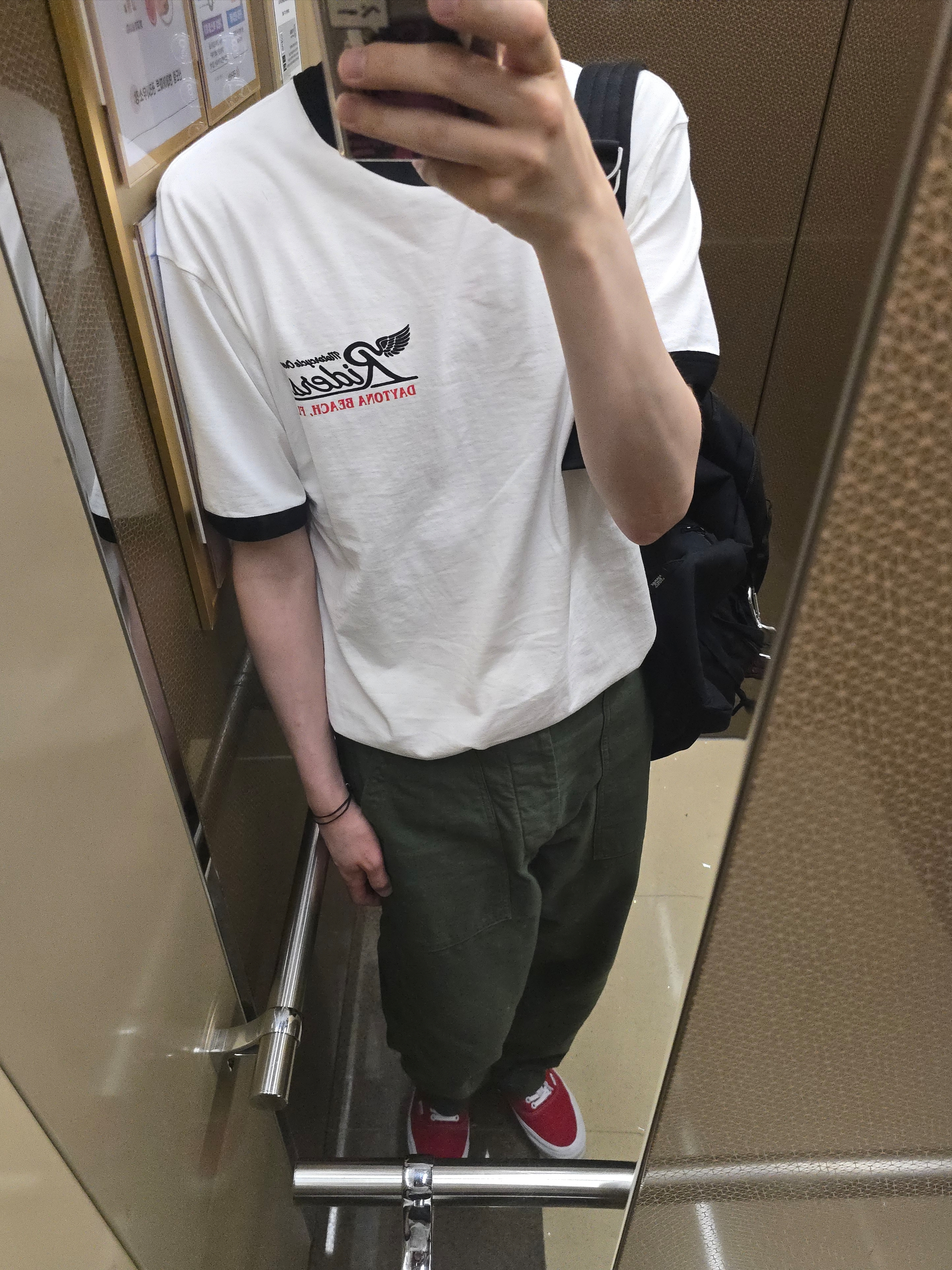 Vans Vault OG Authentic LX Red 착용 스타일