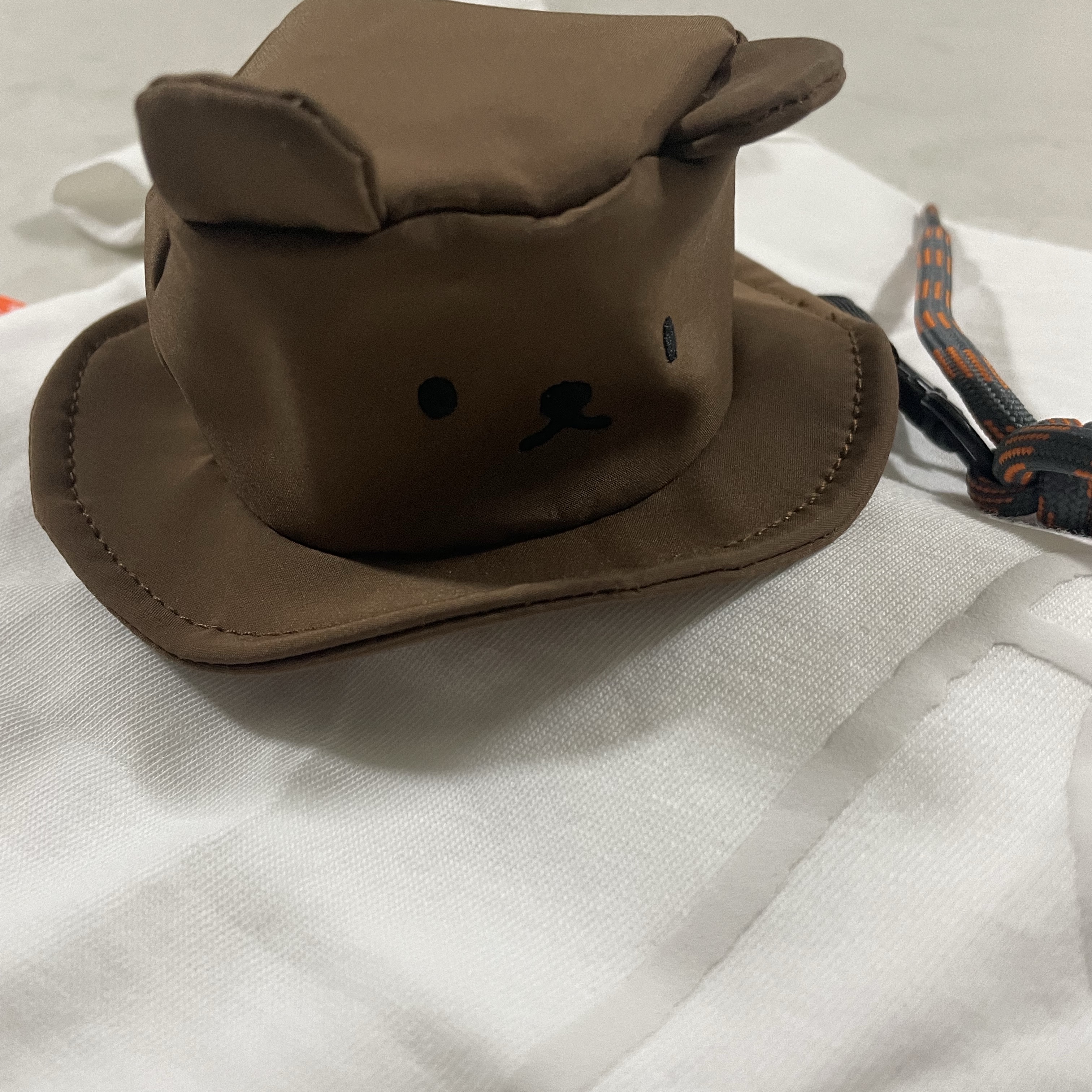 Many a Little Boris Hat Pouch 착용 스타일