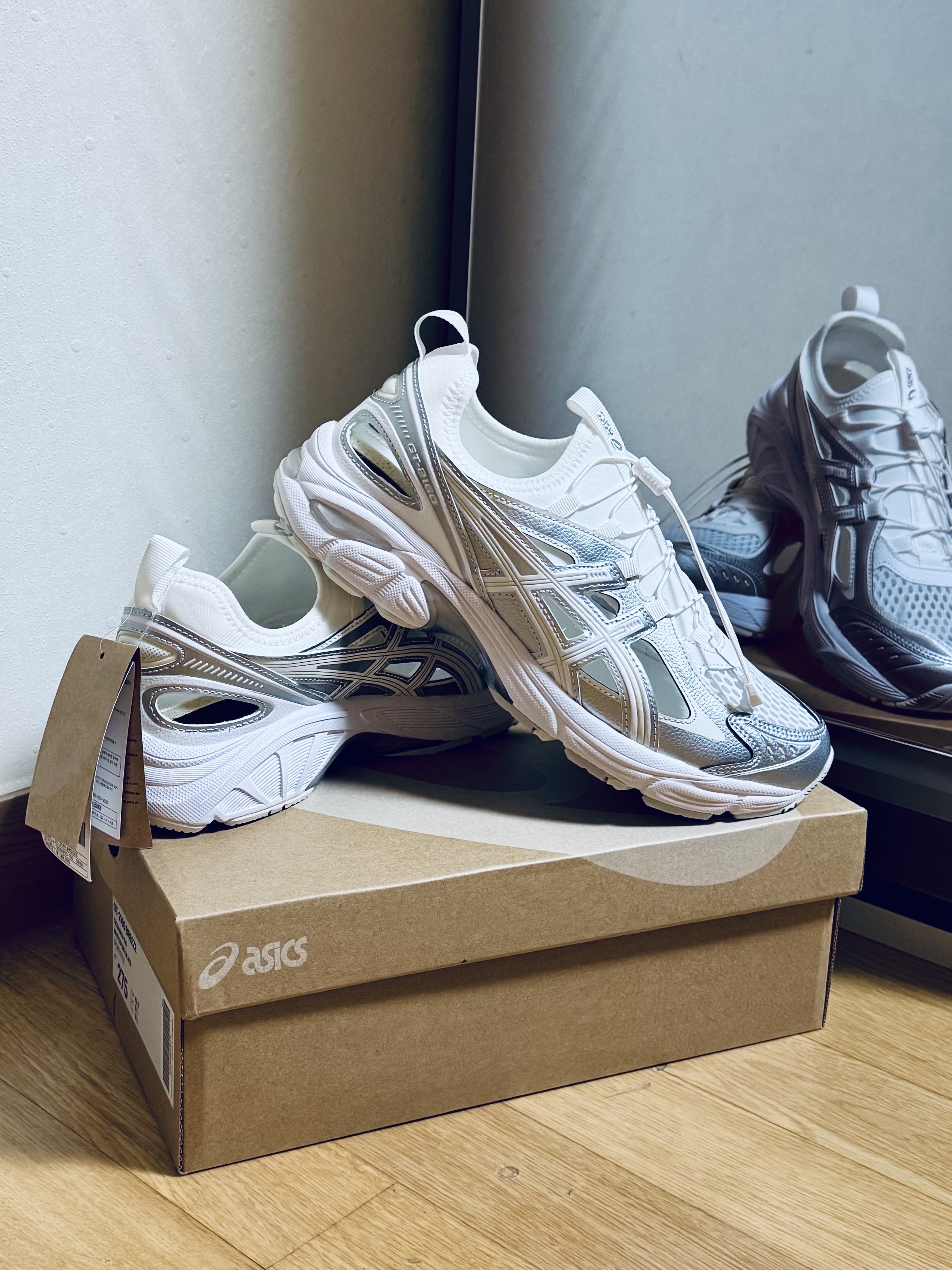 Asics GT-2160 Breeze White Pure Silver 착용 스타일