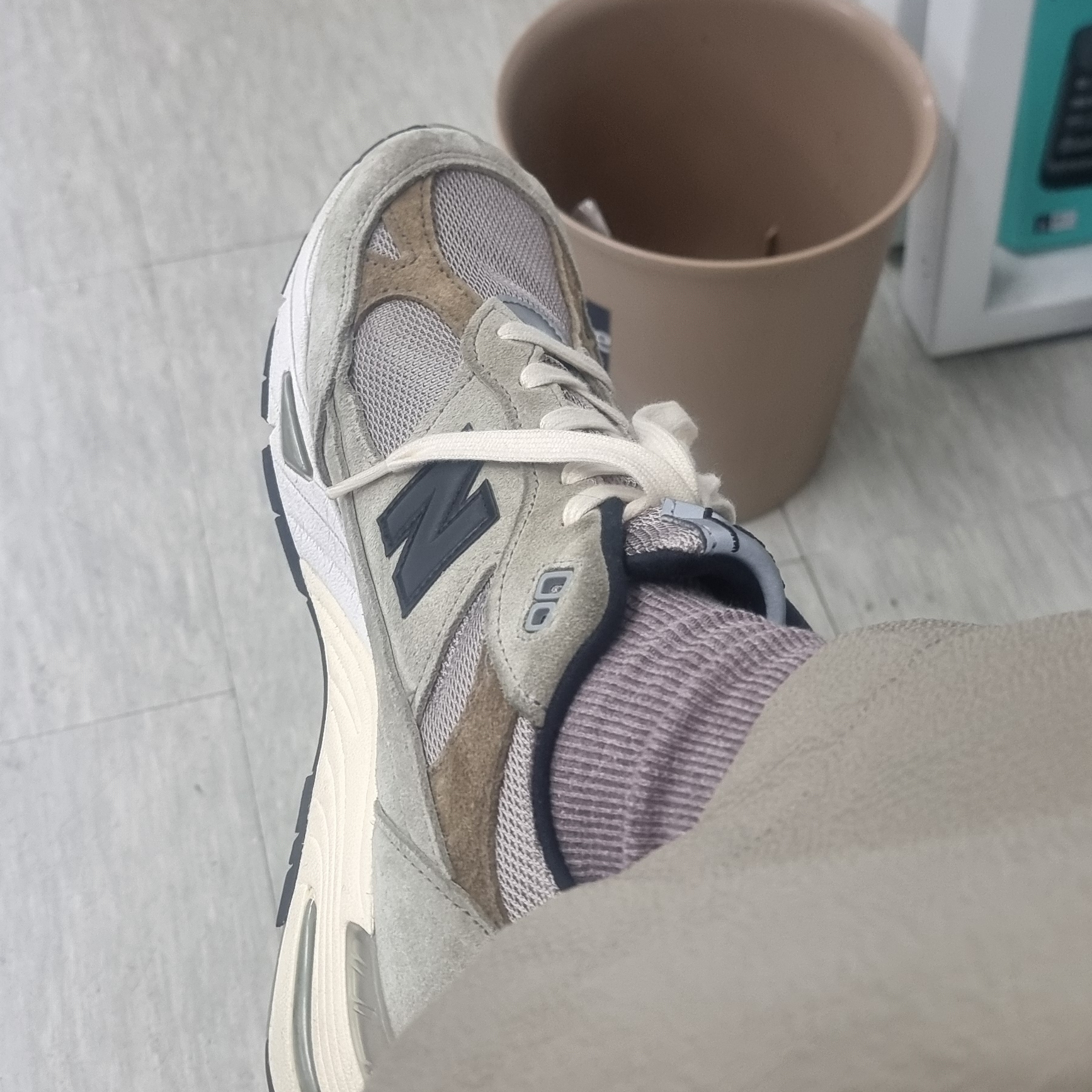 New Balance x JJJJound 991 Made in UK Grey 착용 스타일