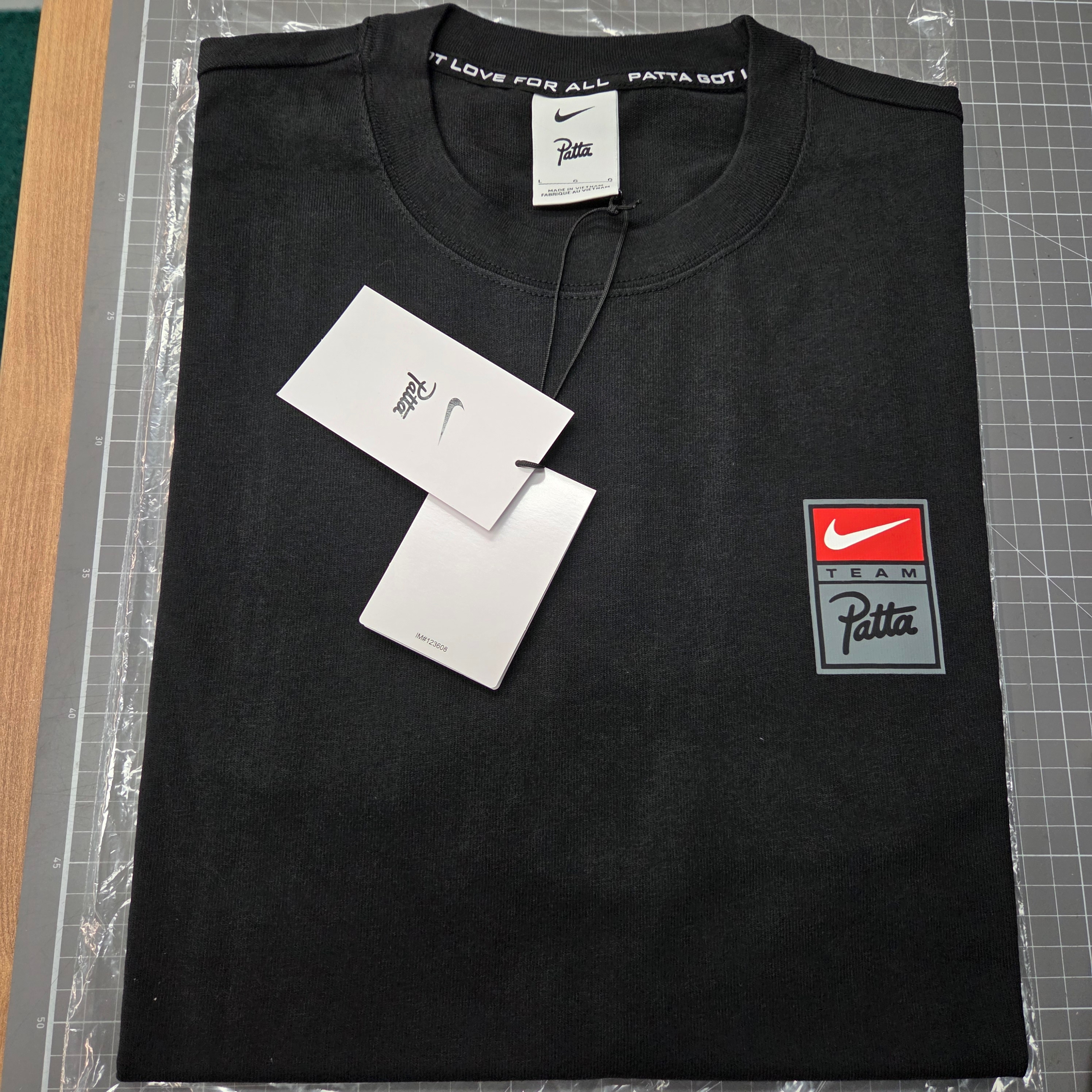 Nike x Patta T-Shirt Black (HJ0741-010) 착용 스타일